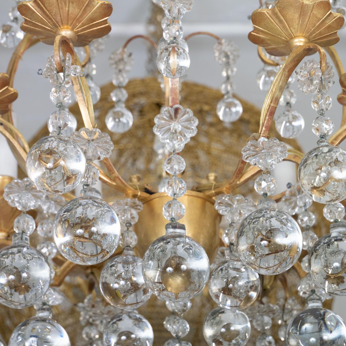 Gilt metal and crystal drop element chandelier For Sale 2