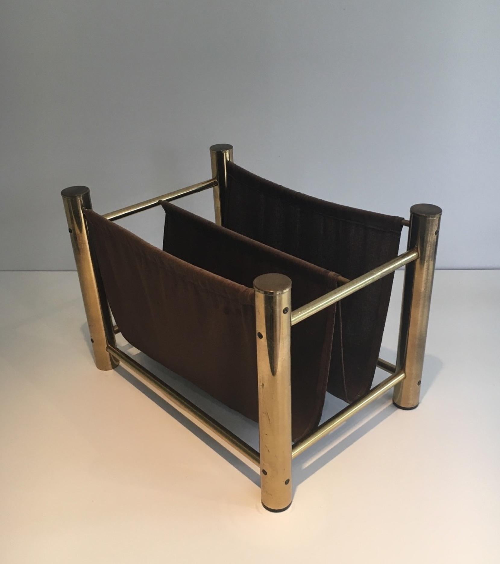 Gilt Metal and Fabric Magazine Rack. French Work. Circa 1970 In Good Condition For Sale In Marcq-en-Barœul, Hauts-de-France