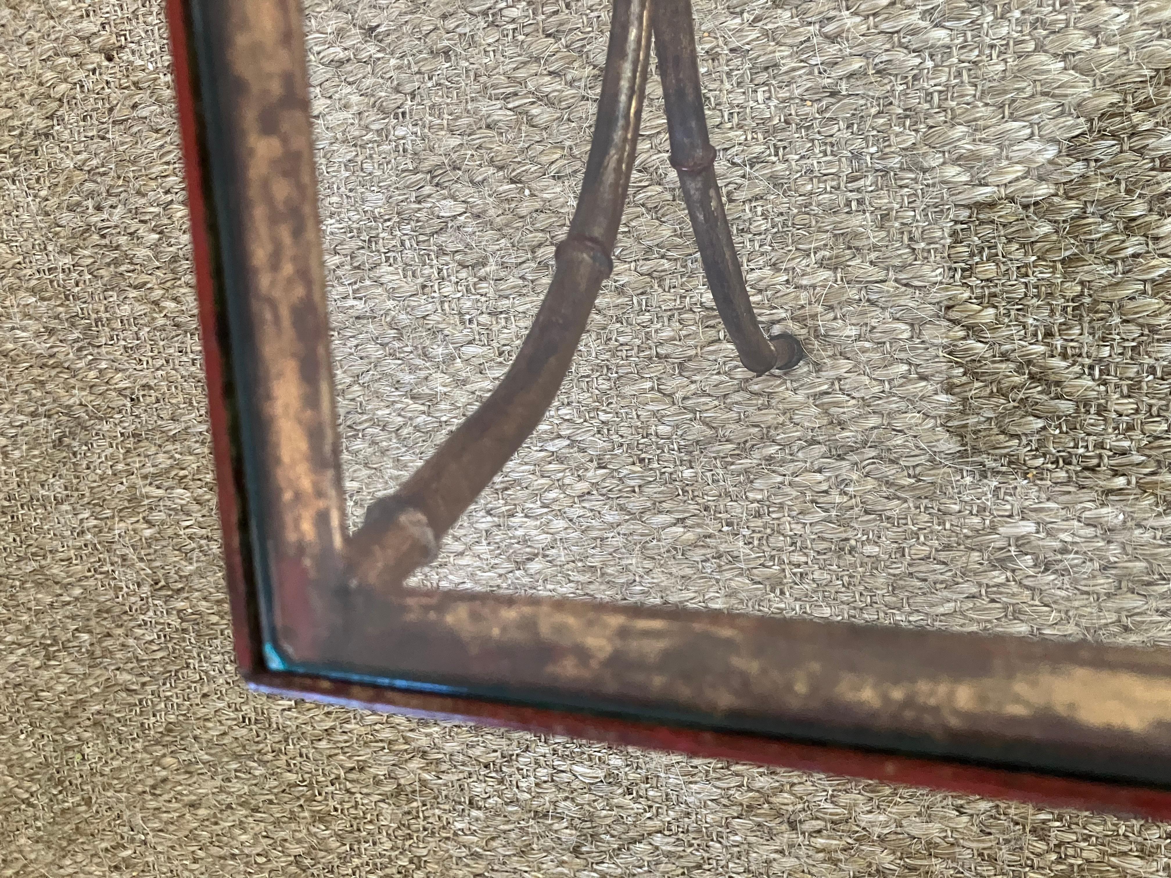 Table d'appoint bambou doré Bon état - En vente à New York, NY
