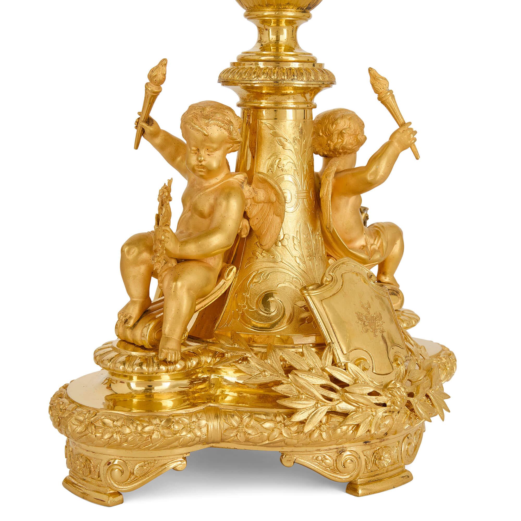 Centro de mesa de metal dorado para el duque de Esparta, de Elkington & Co. siglo XIX en venta