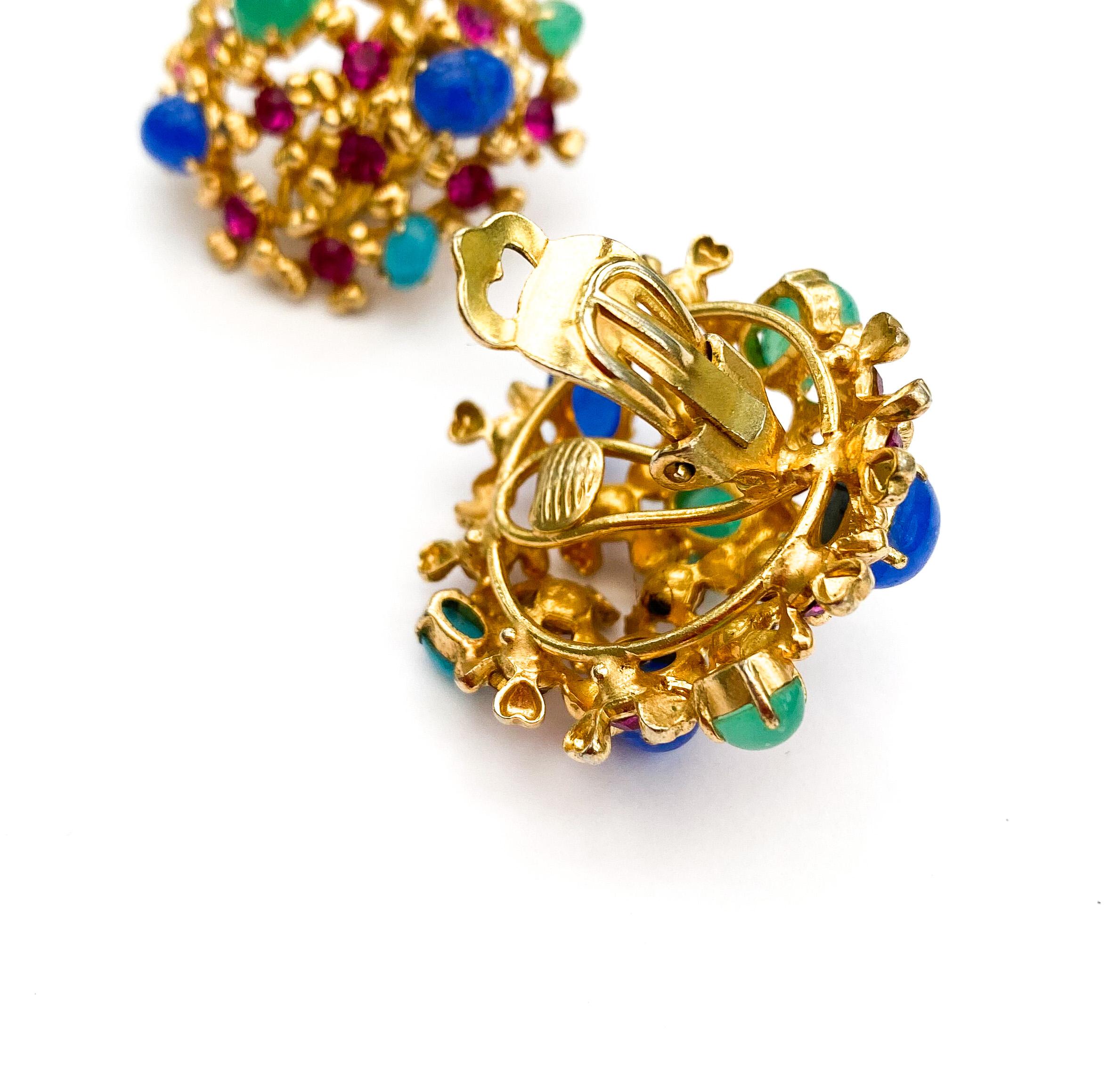 Gilt metal, coloured glass cabuchon and paste earrings, Christian Dior, 1967. For Sale 2