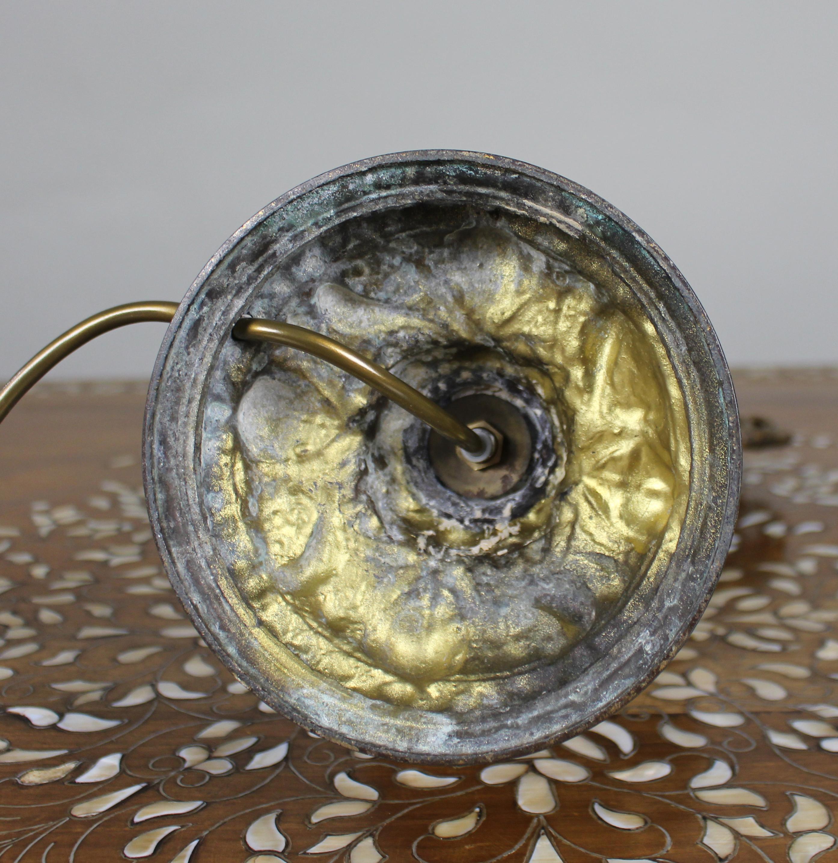 Lampe à aiguière en métal doré, c.1900 en vente 1