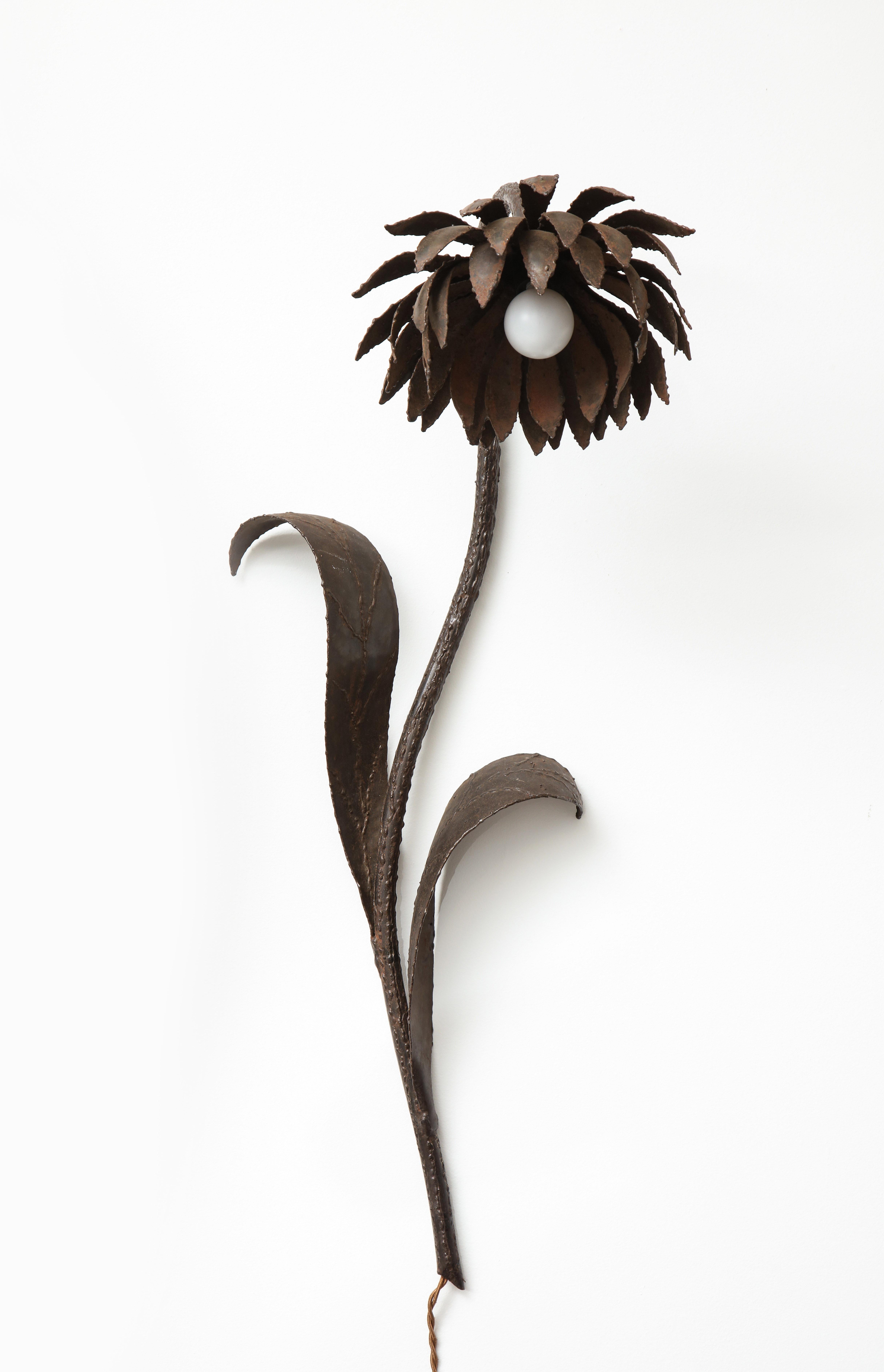 Gilt Metal Flower Sconce For Sale 2
