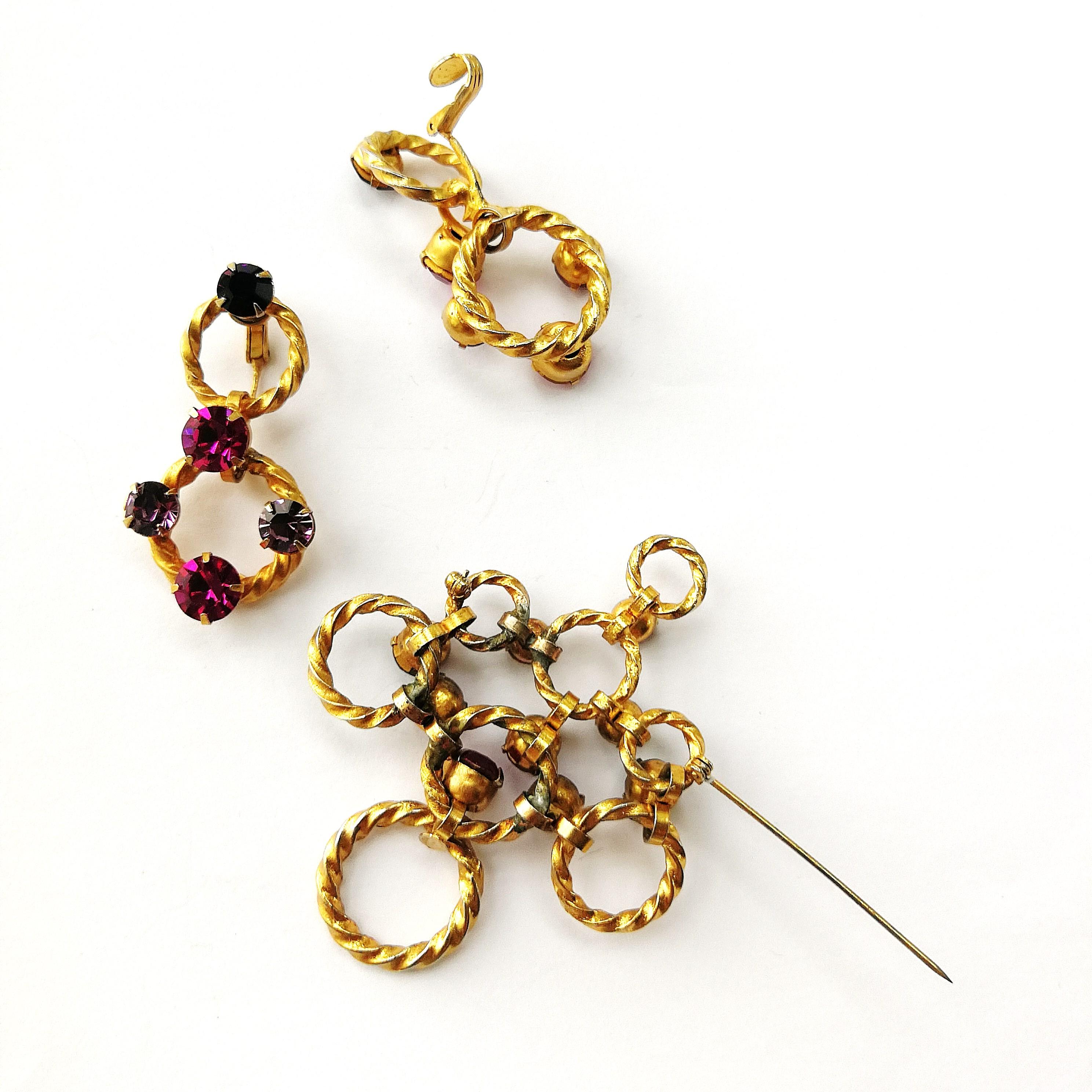 Gilt metal, fuschia and amethyst paste brooch/earrings, Christian Dior, c. 1954 For Sale 7