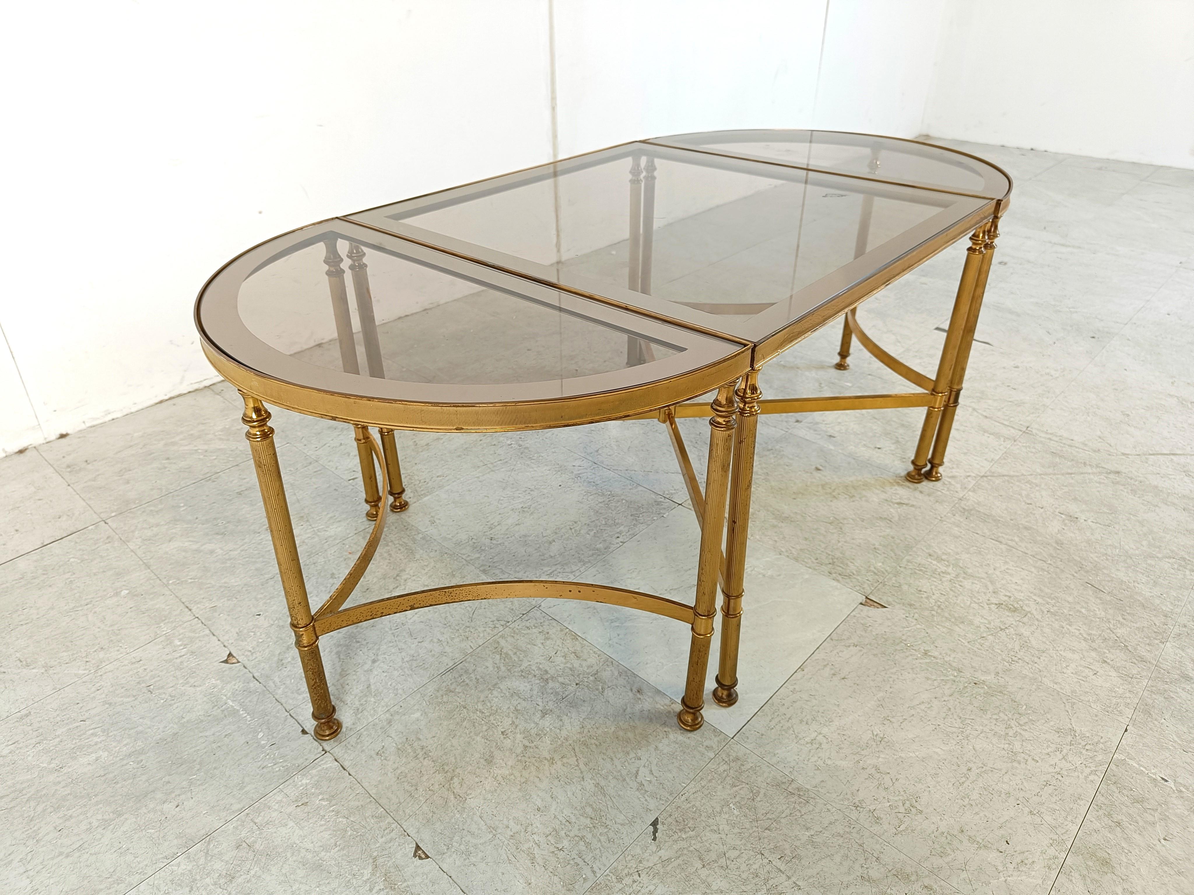 Gilt metal neoclassical coffee table set in the manner of Maison Jansen, 1960s For Sale 2