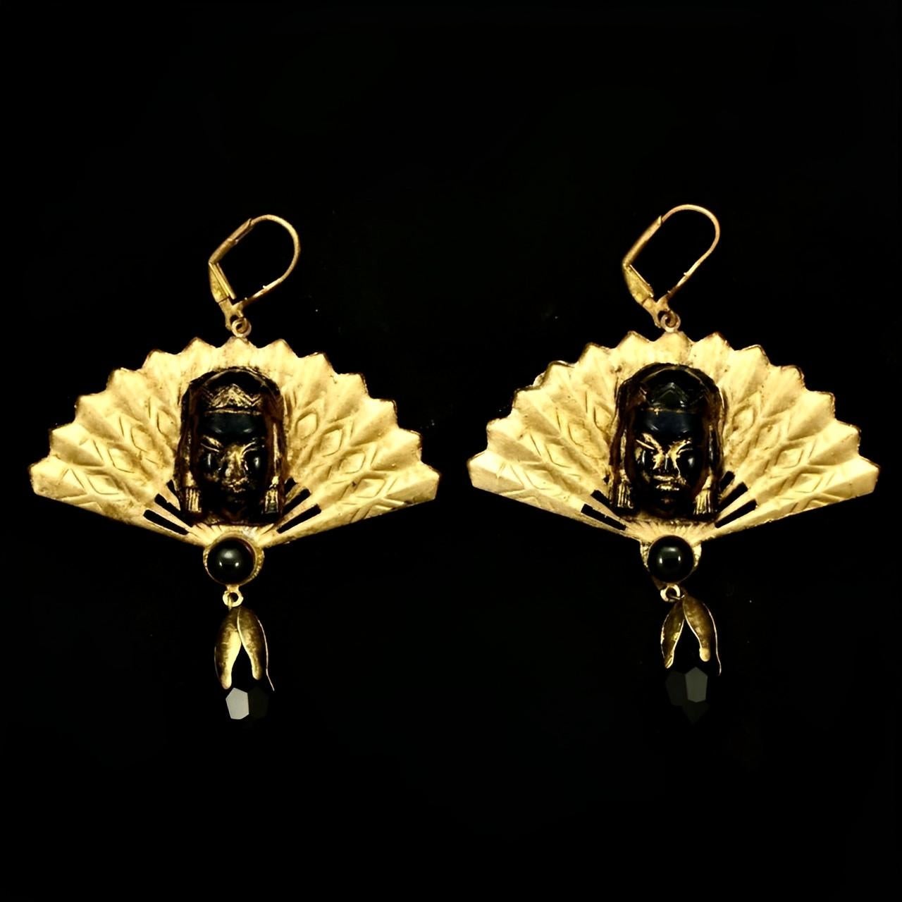 Gilt Metal Ornate Black Glass Face Fan Leverback Earrings with Black Glass Drop For Sale 1