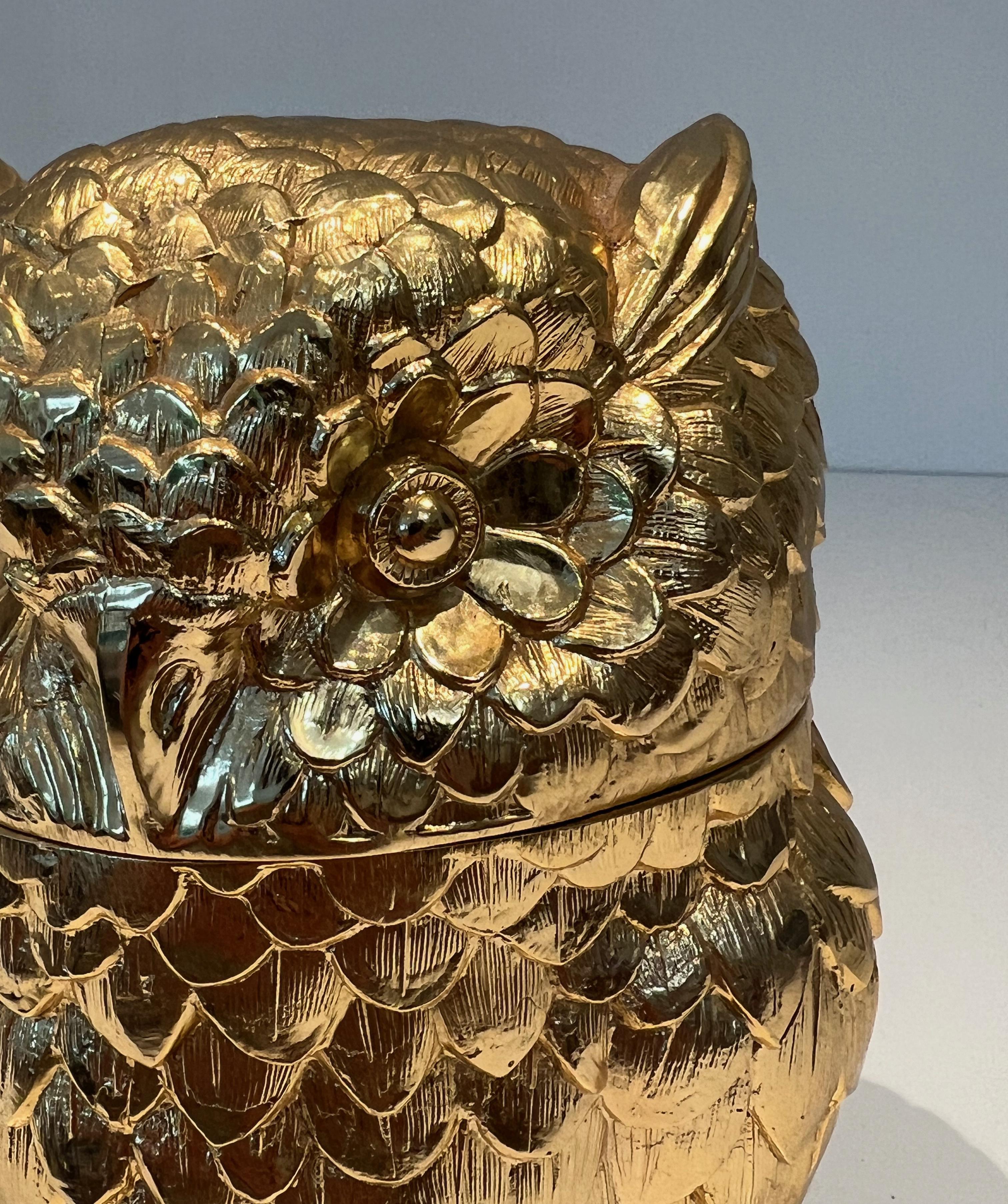 Cubitera búho de metal dorado. Obra italiana de Mauro Mainetti. Alrededor de 1970 en venta 10