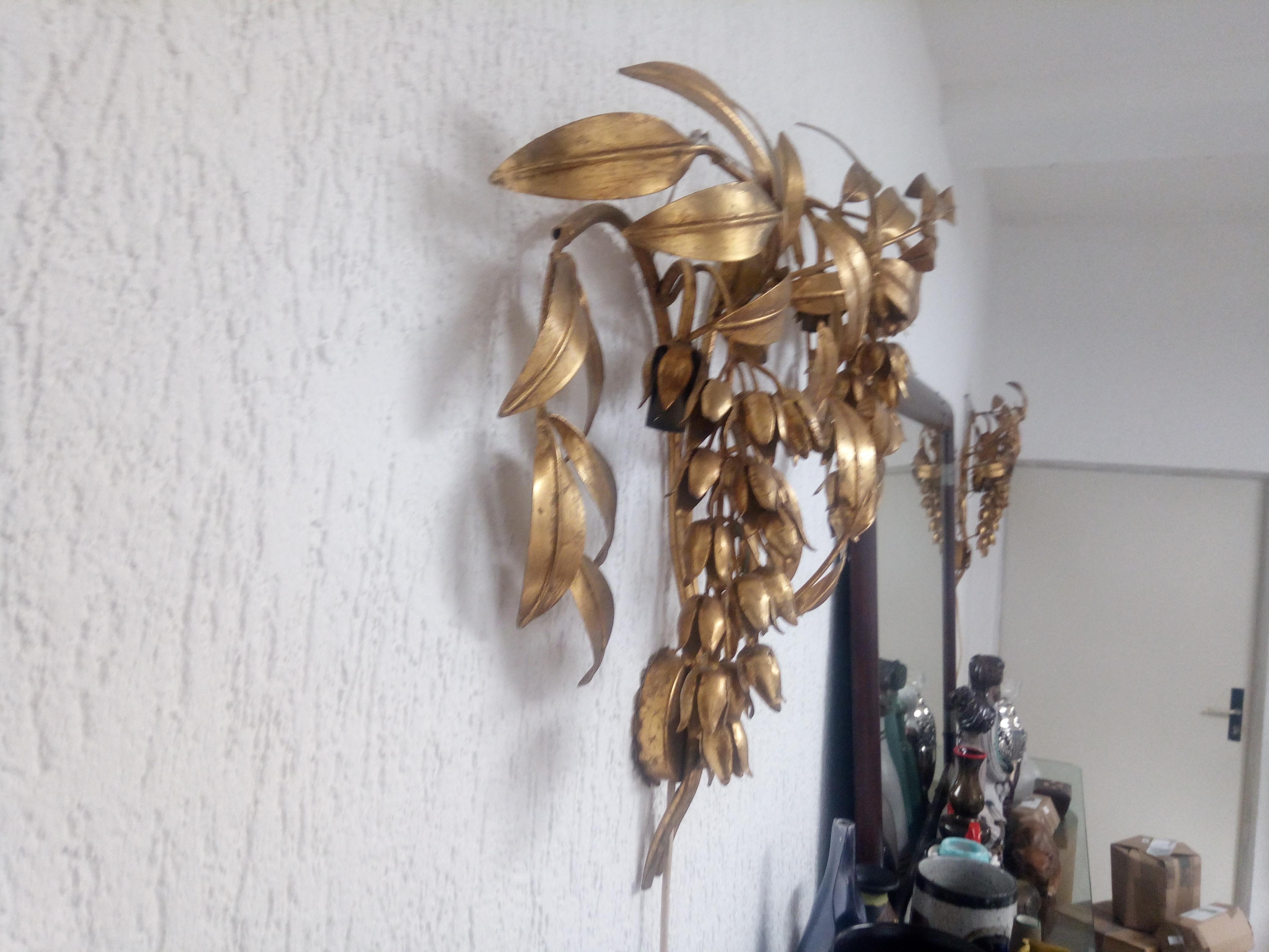 Tedesco Lampada da parete con palma in metallo dorato Hans Kögl, Germania, Maison Jansen, Pioggia D'oro in vendita