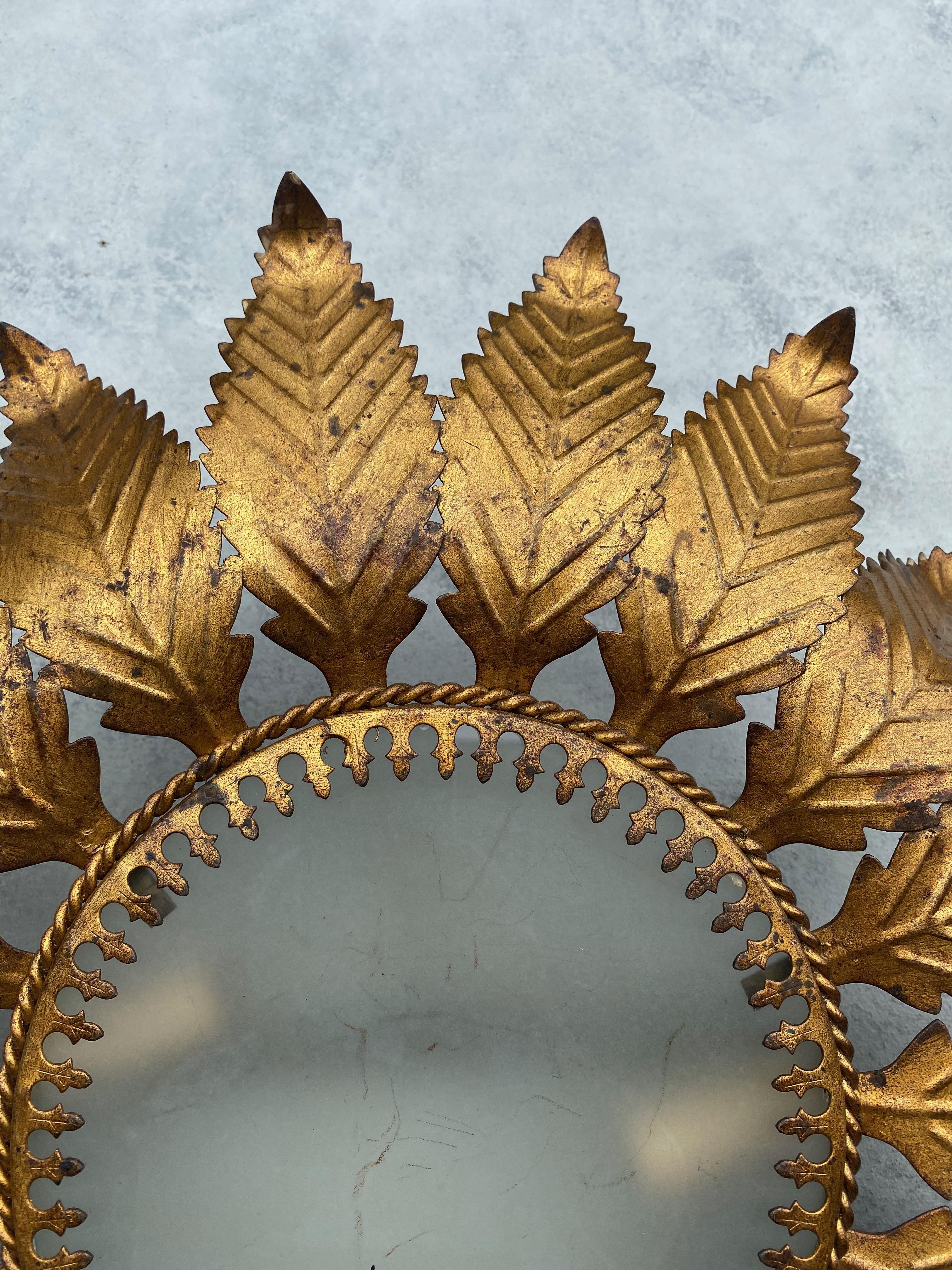 Gilt Metal Sunburst Ceiling Fixture with Feathered Rays In Good Condition For Sale In Buchanan, NY