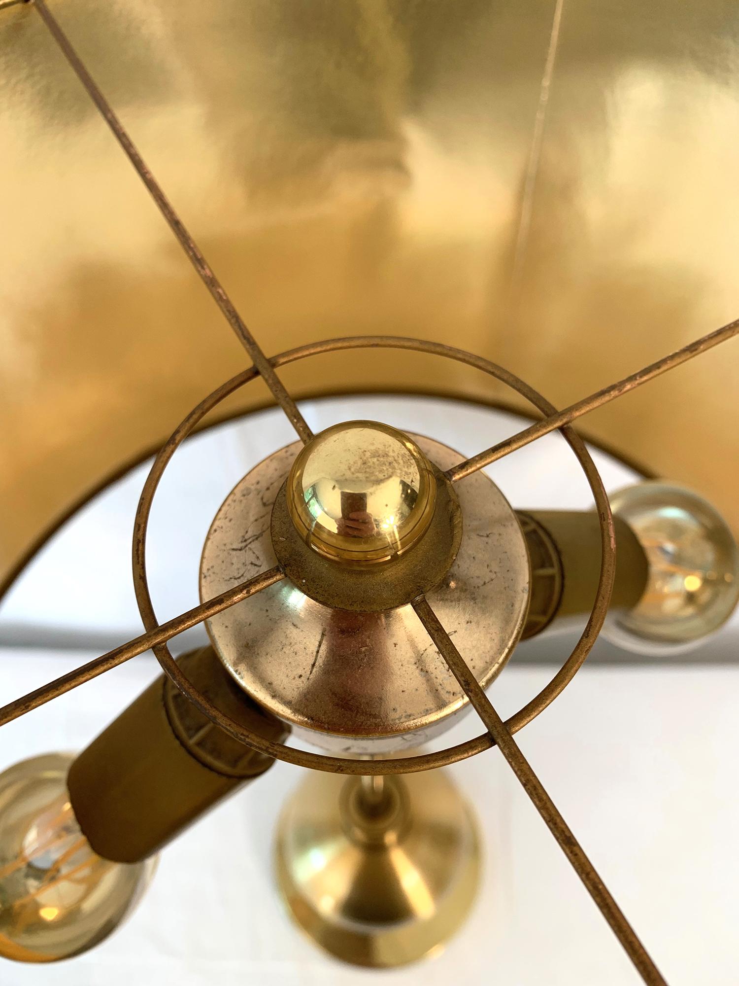 Gilt Metal Table Lamp, 1970s In Good Condition For Sale In Brussels, Brussels