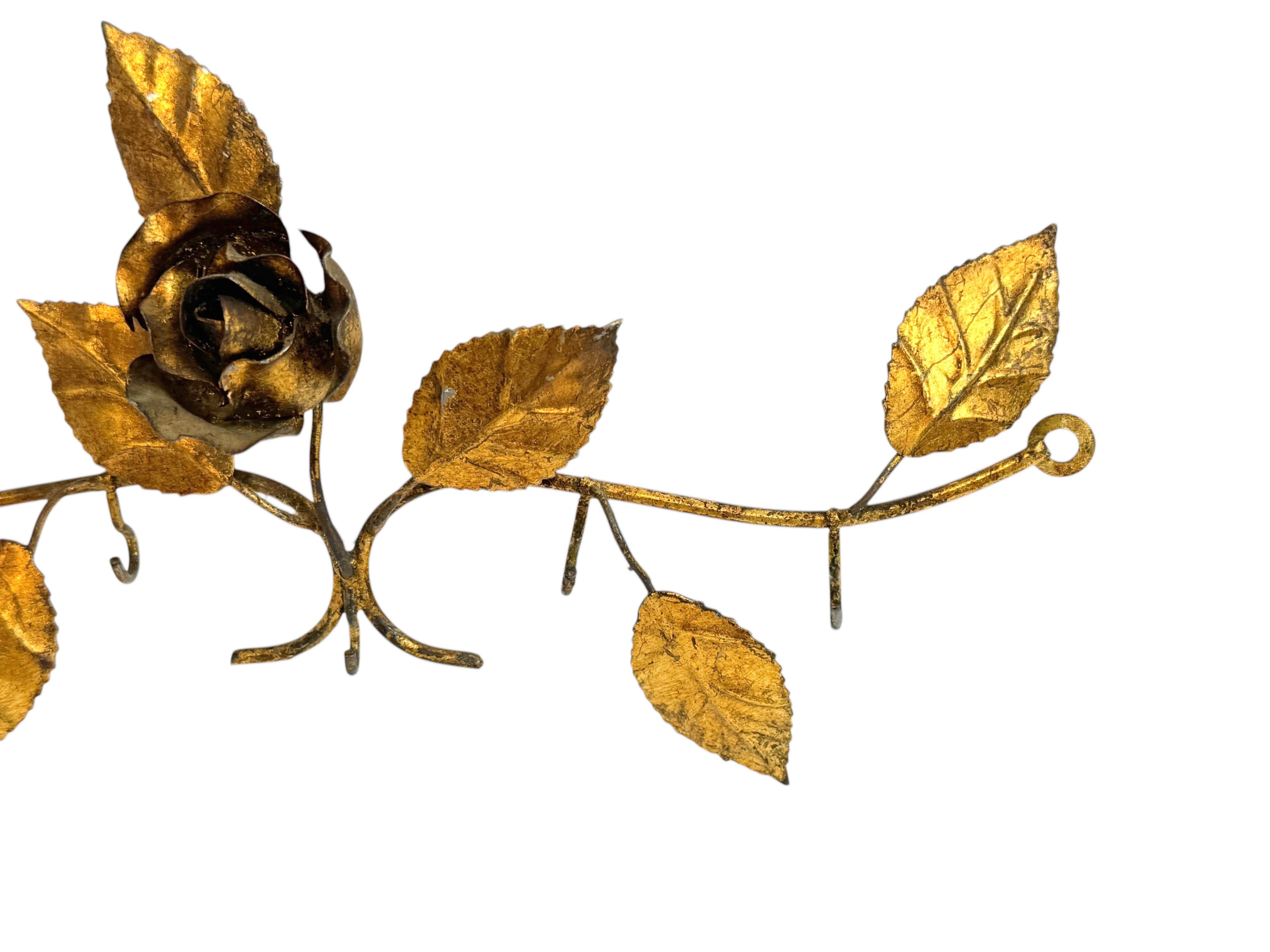 Vergoldetes Metall Tole Rose Blume Schlüssel Aufhänger Wandhaken, Italien Vintage, 1950er Jahre (Italienisch) im Angebot