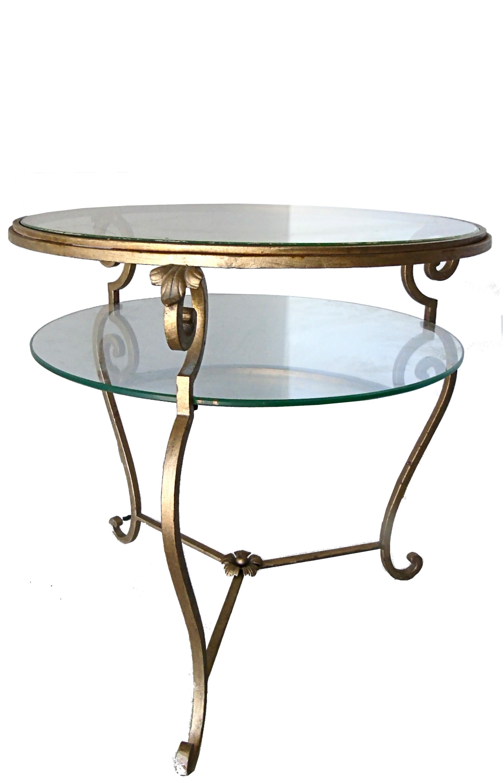 Gilt Metal Two-Tier Italian Side Table, 1950s In Good Condition In HEVERLEE, BE