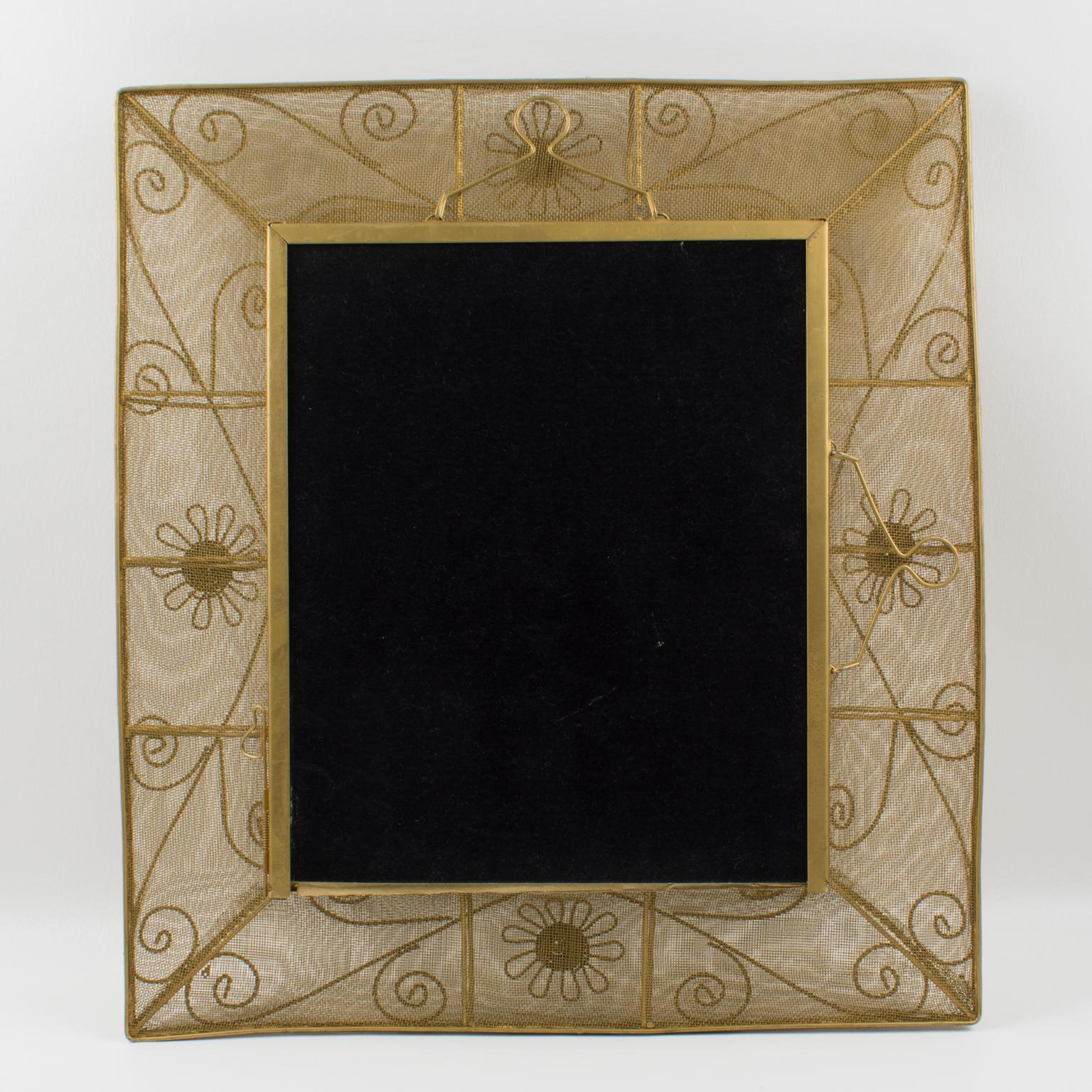 Gilt Metal Wire Mesh Wall Mirror with Floral Decor, 1950s For Sale 1