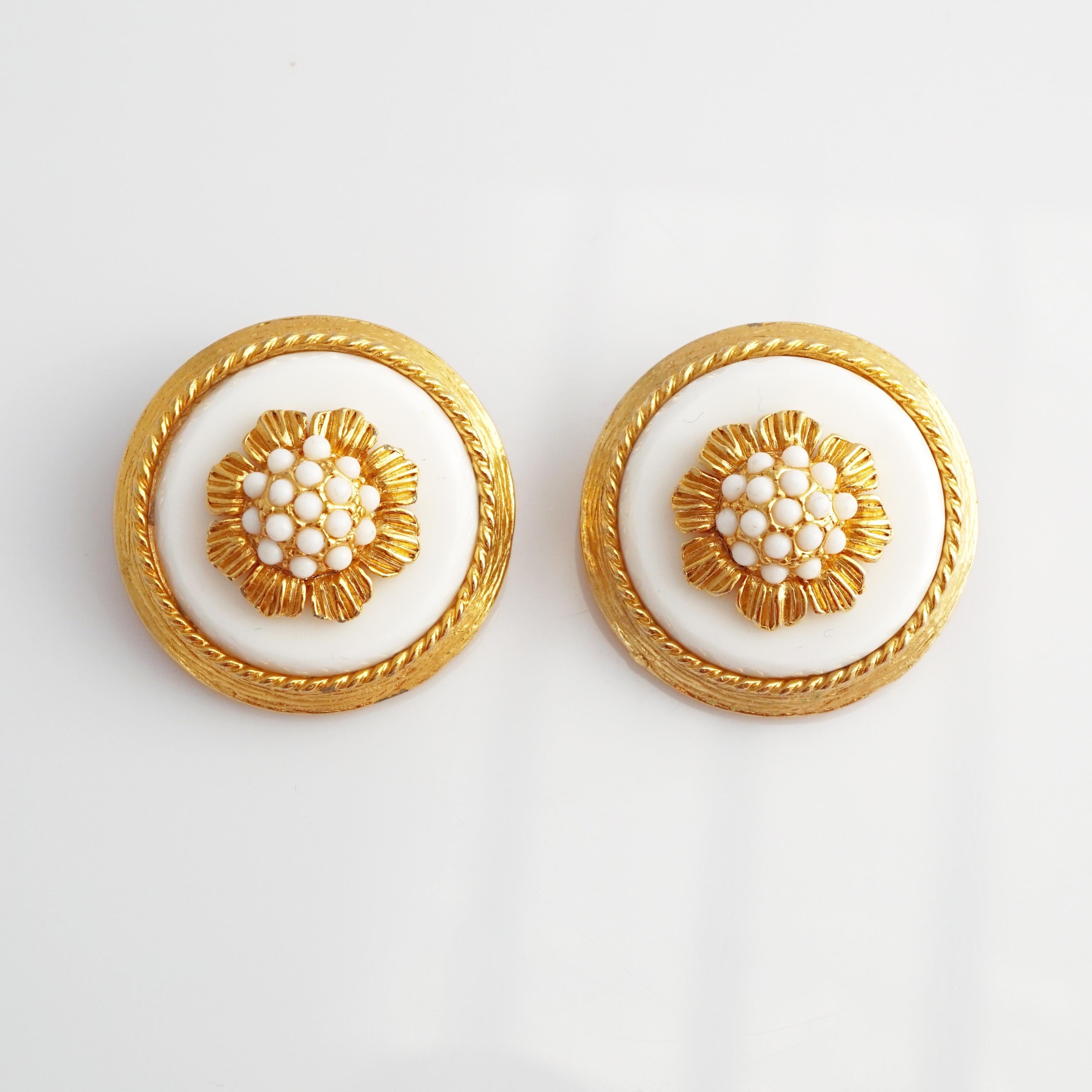 Gilt & Milk Glass Floral Button Earrings By Hattie Carnegie, 1960s In Good Condition For Sale In McKinney, TX
