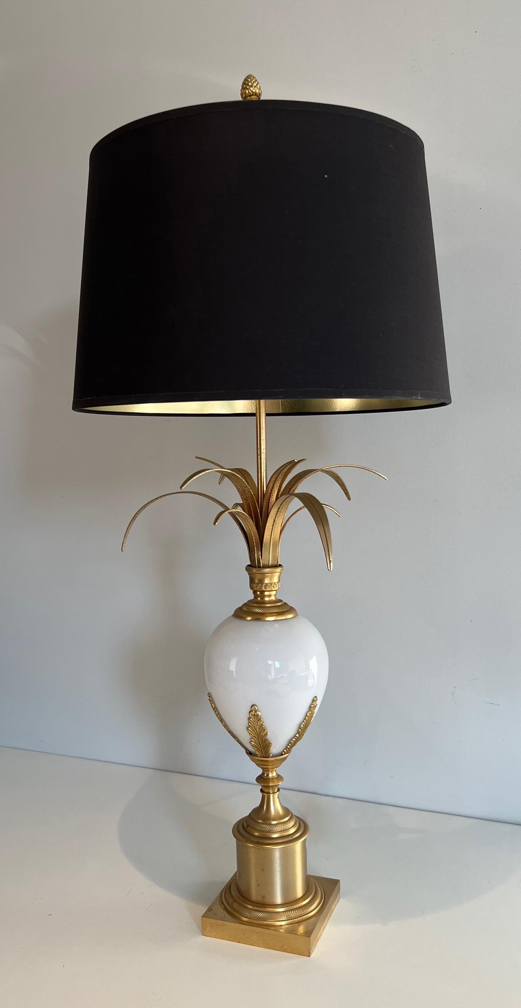Tischlampe aus vergoldetem Nickel und weißem Opal mit Straußeneier im Stil von Maison Charles im Angebot 12