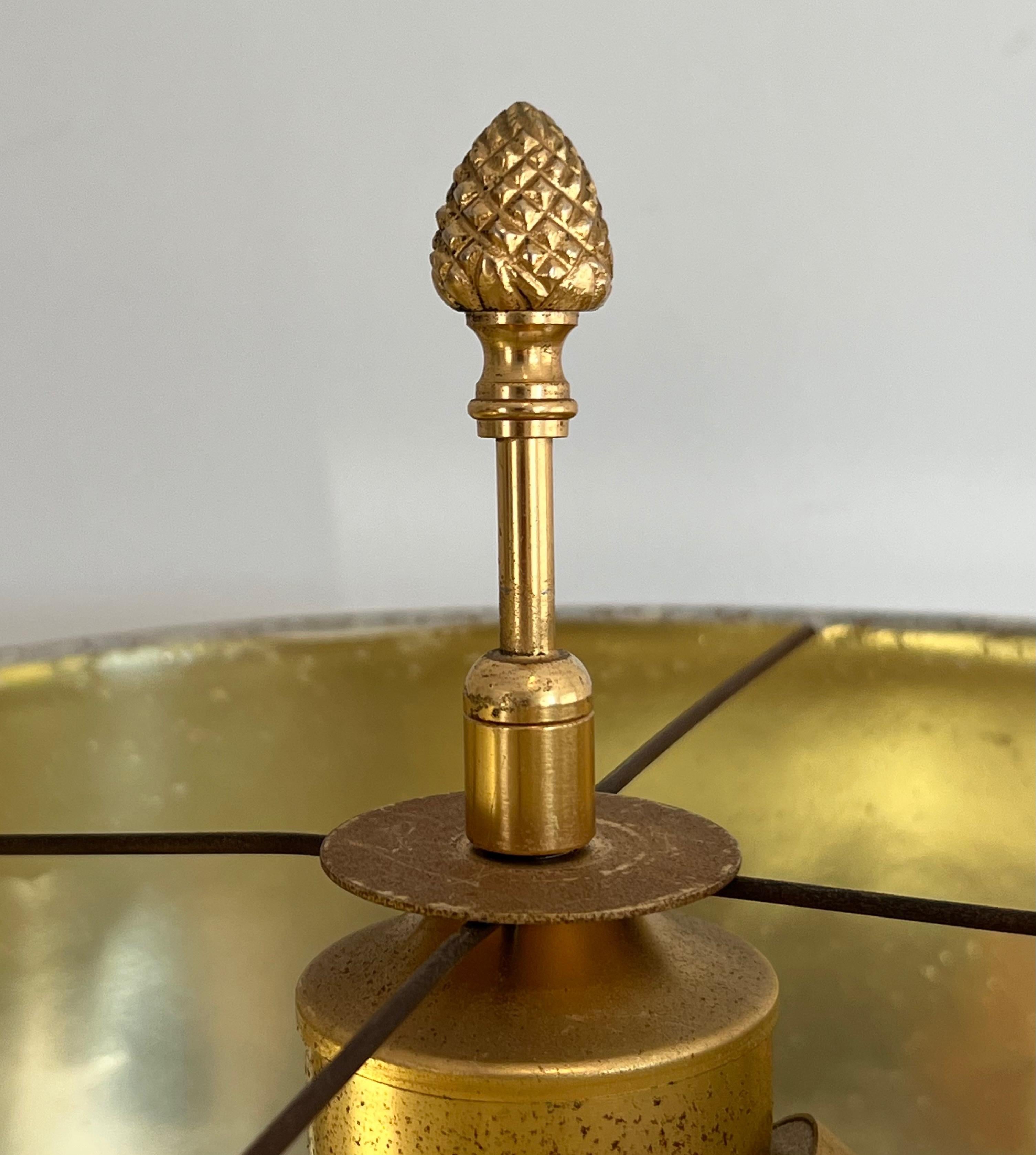 Tischlampe aus vergoldetem Nickel und weißem Opal mit Straußeneier im Stil von Maison Charles (Ende des 20. Jahrhunderts) im Angebot