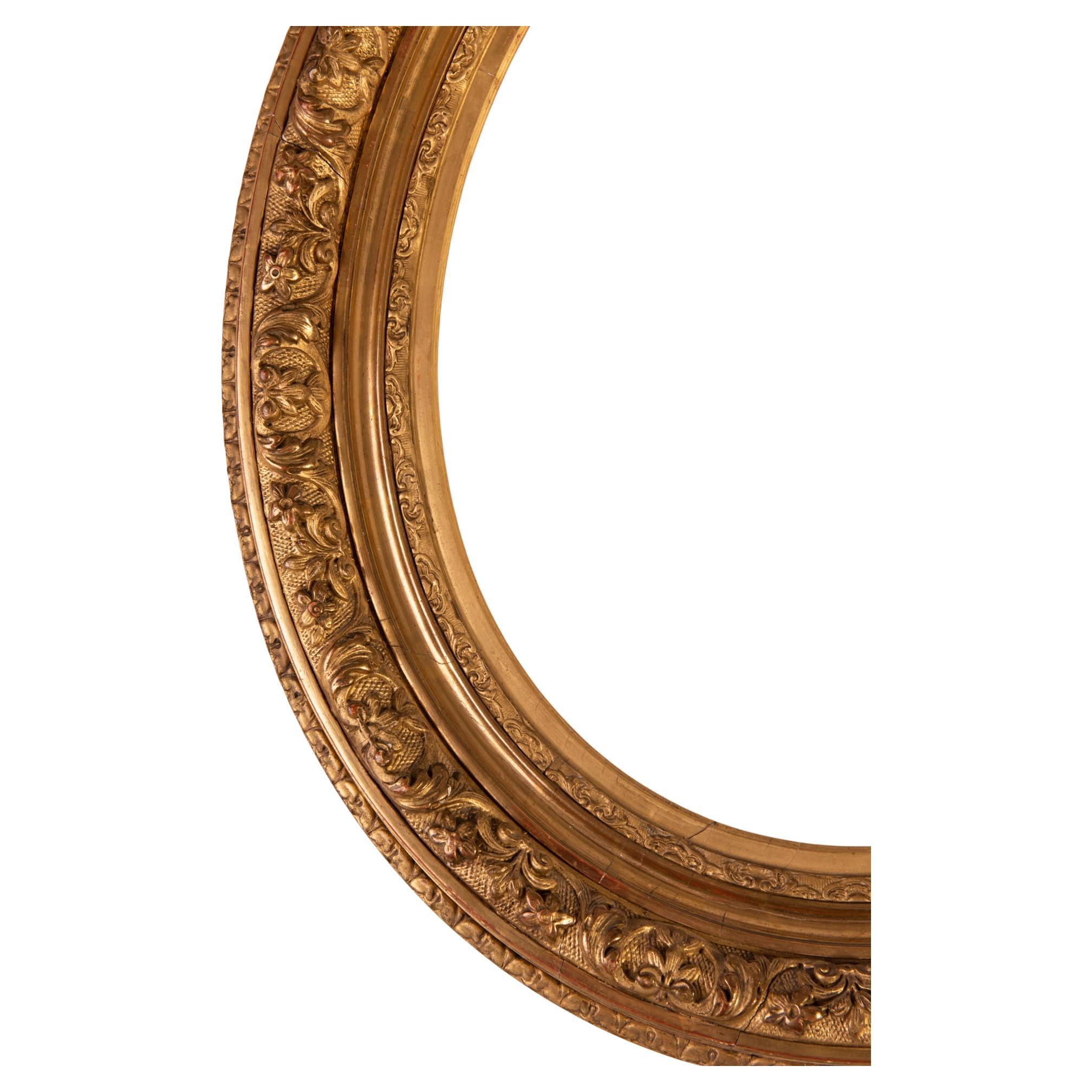 Gilt Oval Antique Frame For Sale 1