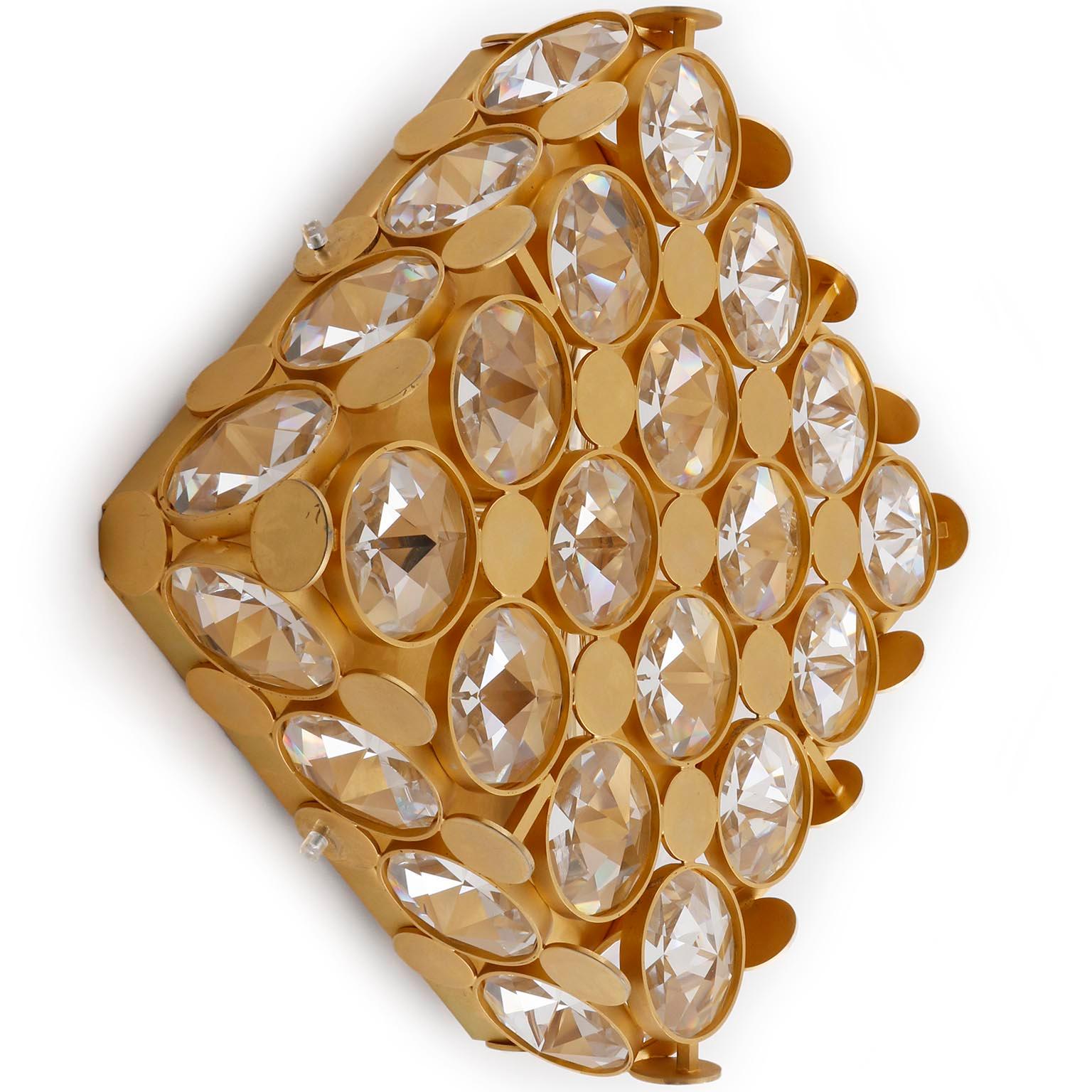 Einbaubeleuchtung oder Wandleuchte Palwa aus vergoldetem Kristallglas, 1970 im Zustand „Gut“ im Angebot in Hausmannstätten, AT