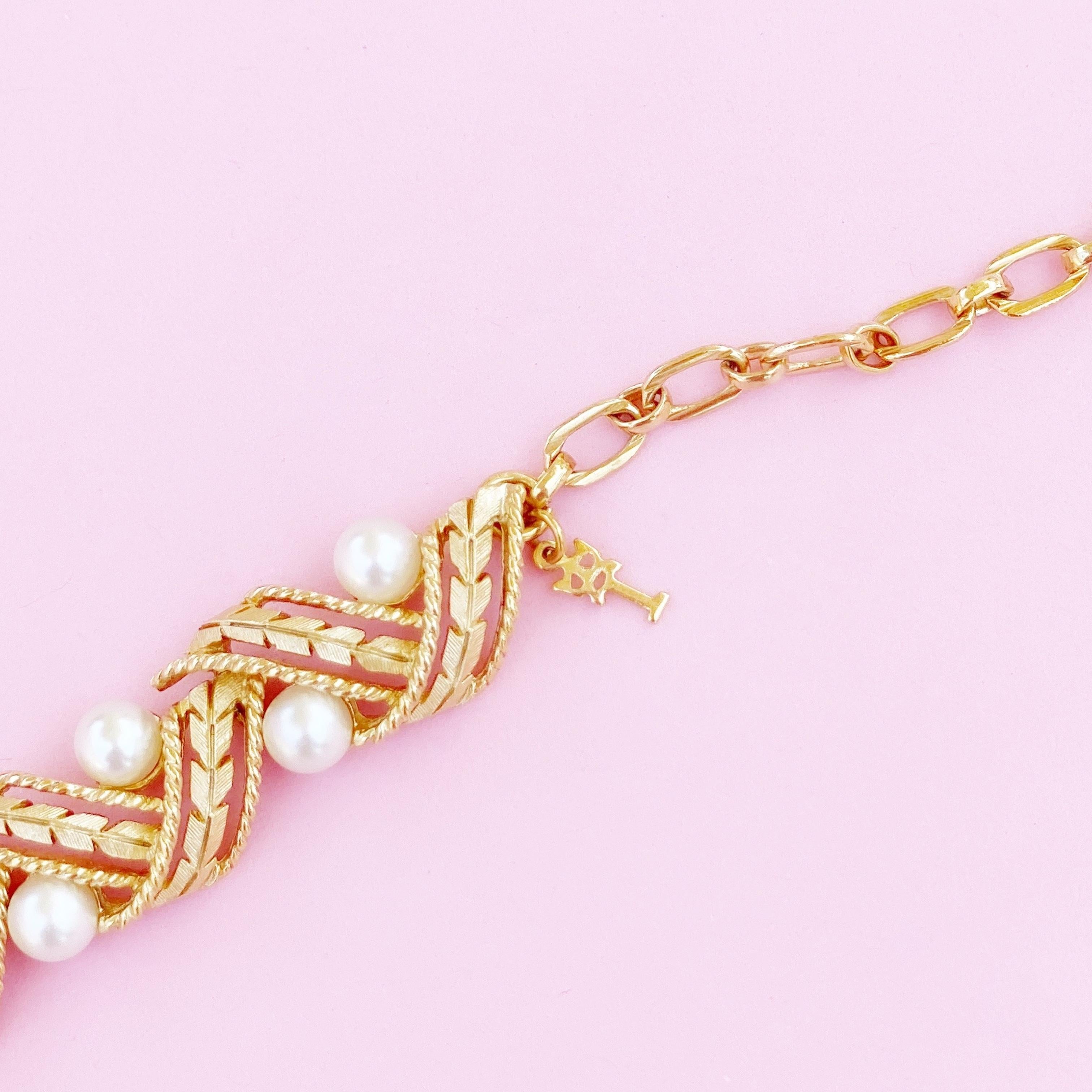 Gilt & Pearl Choker Necklace With Leaf Motif By Crown Trifari, 1950s 3