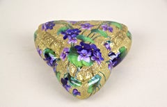 Gilt Porcelain Box with Enamel Painted Violets Art Nouveau, Austria, circa 1900