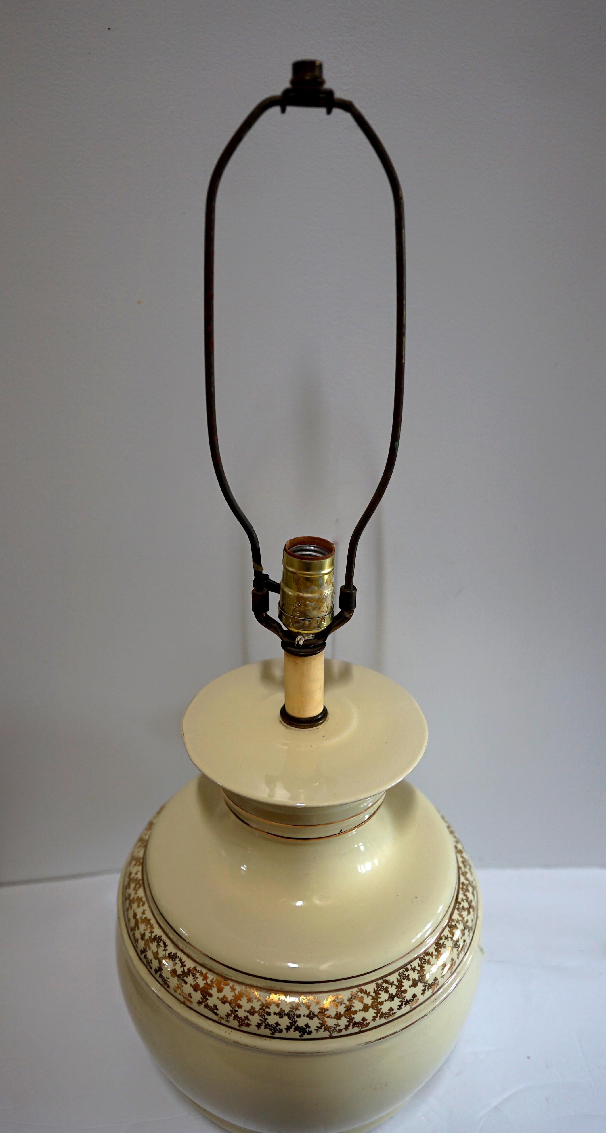 American Gilt Porcelain Vintage Yellow Round Table Lamp For Sale