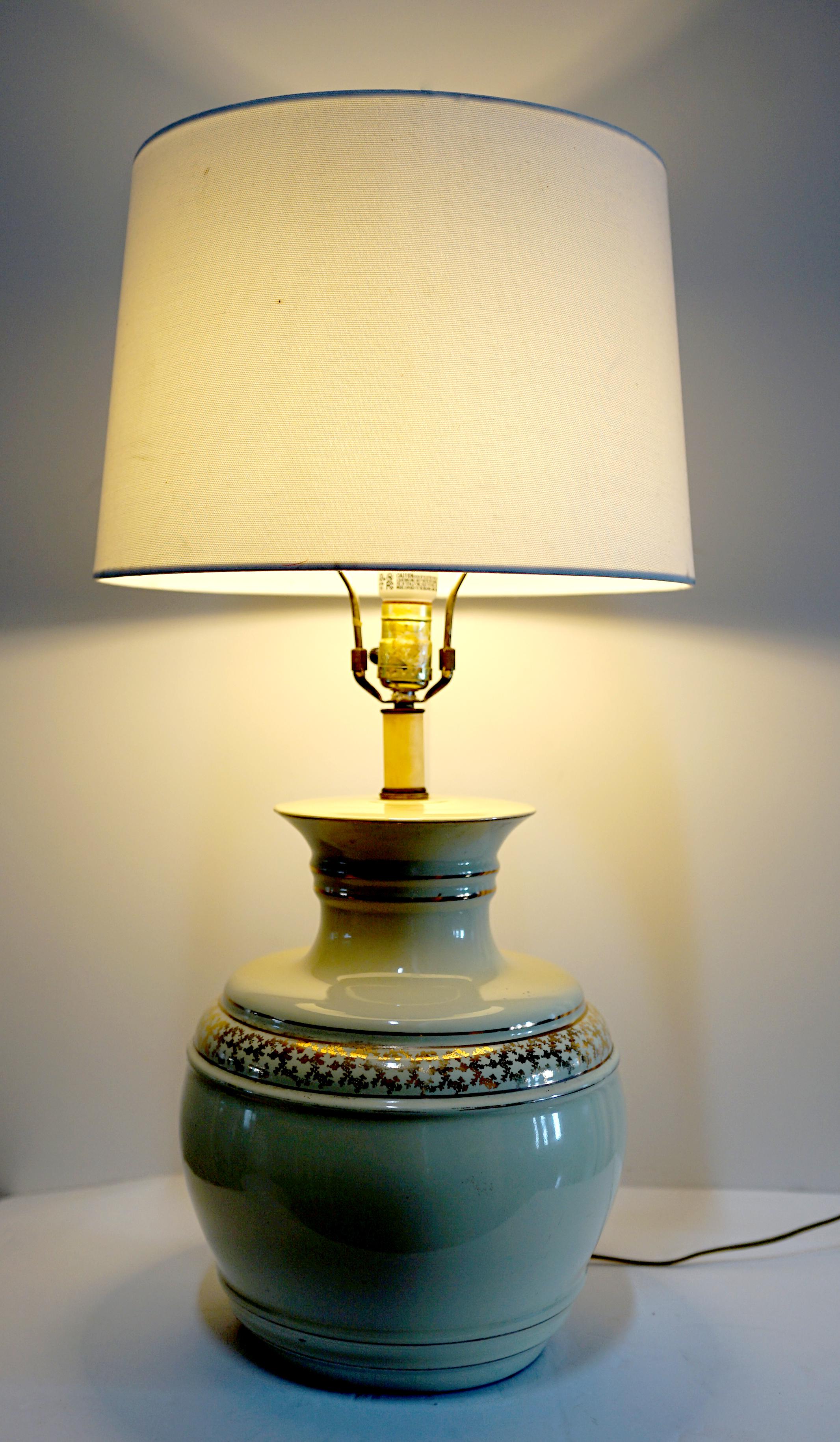 Etched Gilt Porcelain Vintage Yellow Round Table Lamp For Sale