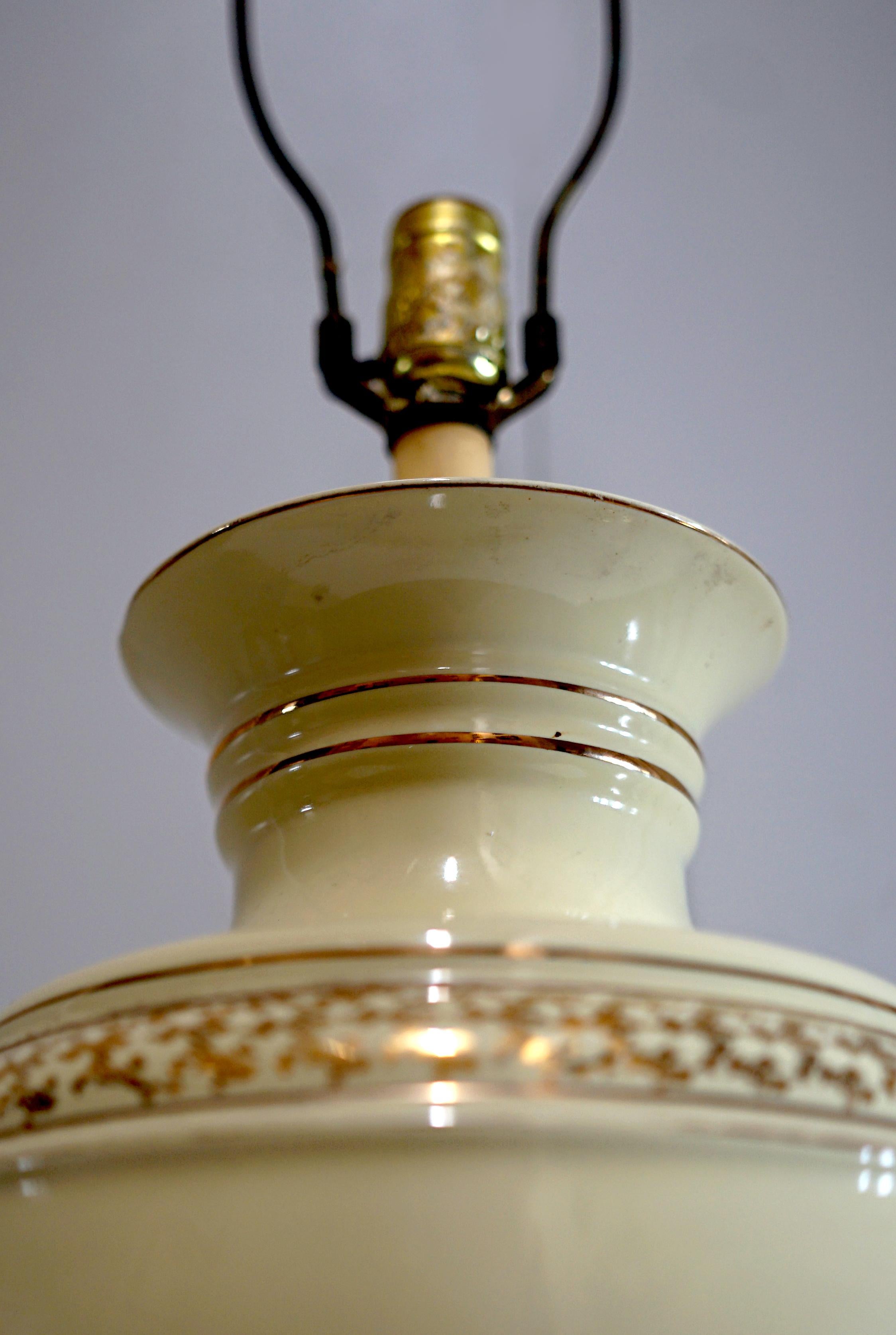 20th Century Gilt Porcelain Vintage Yellow Round Table Lamp For Sale