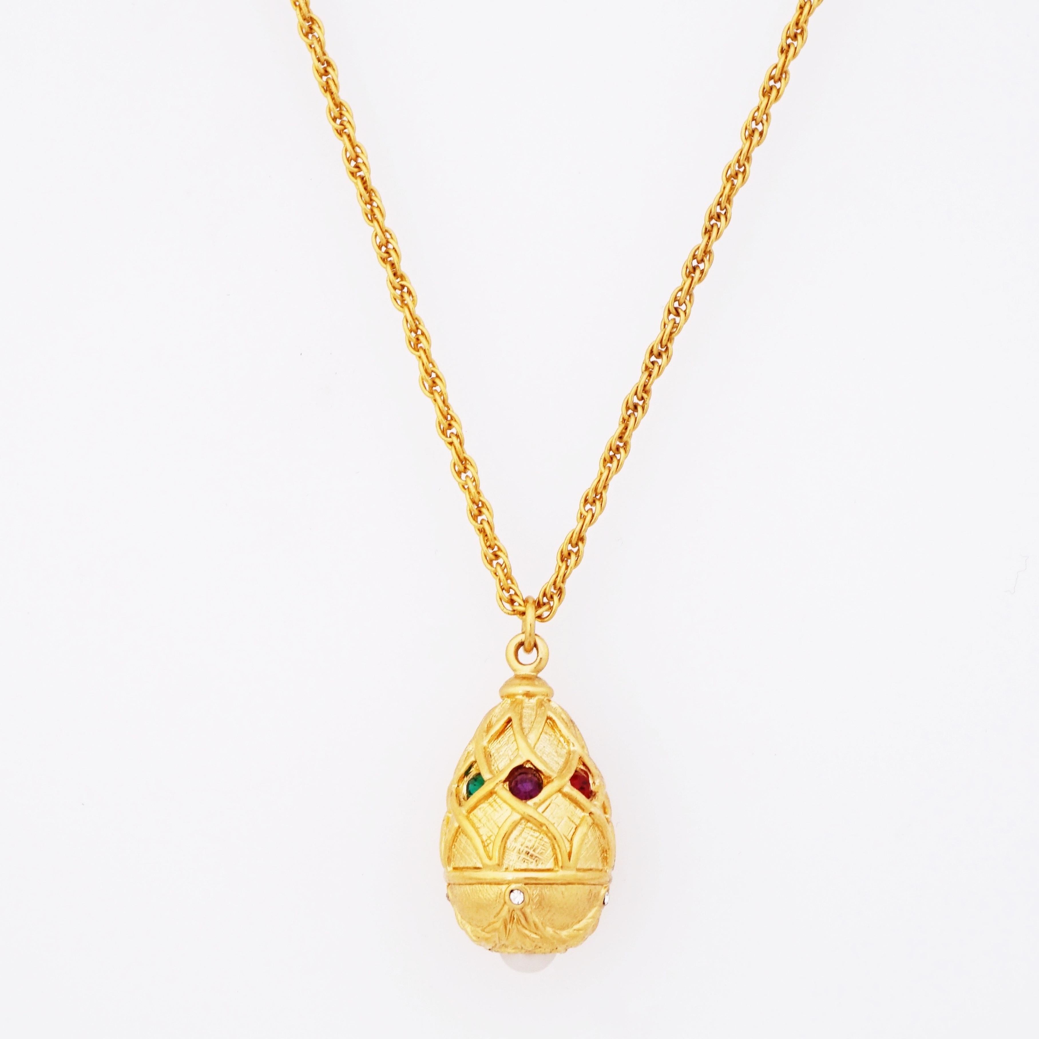 joan rivers egg necklace