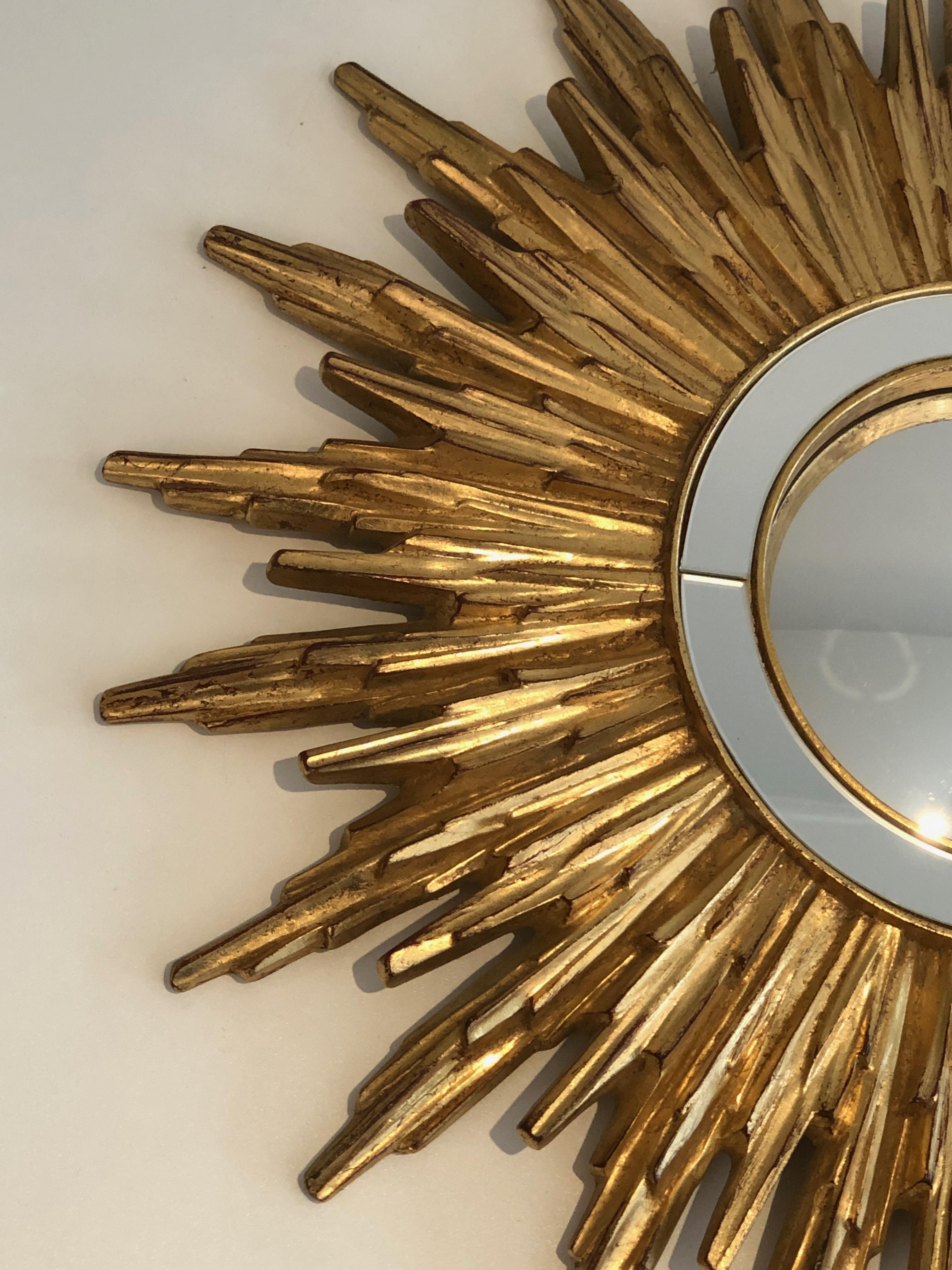 Gilt Resin Sunburst Mirror, French, Circa 1970 In Good Condition In Marcq-en-Barœul, Hauts-de-France