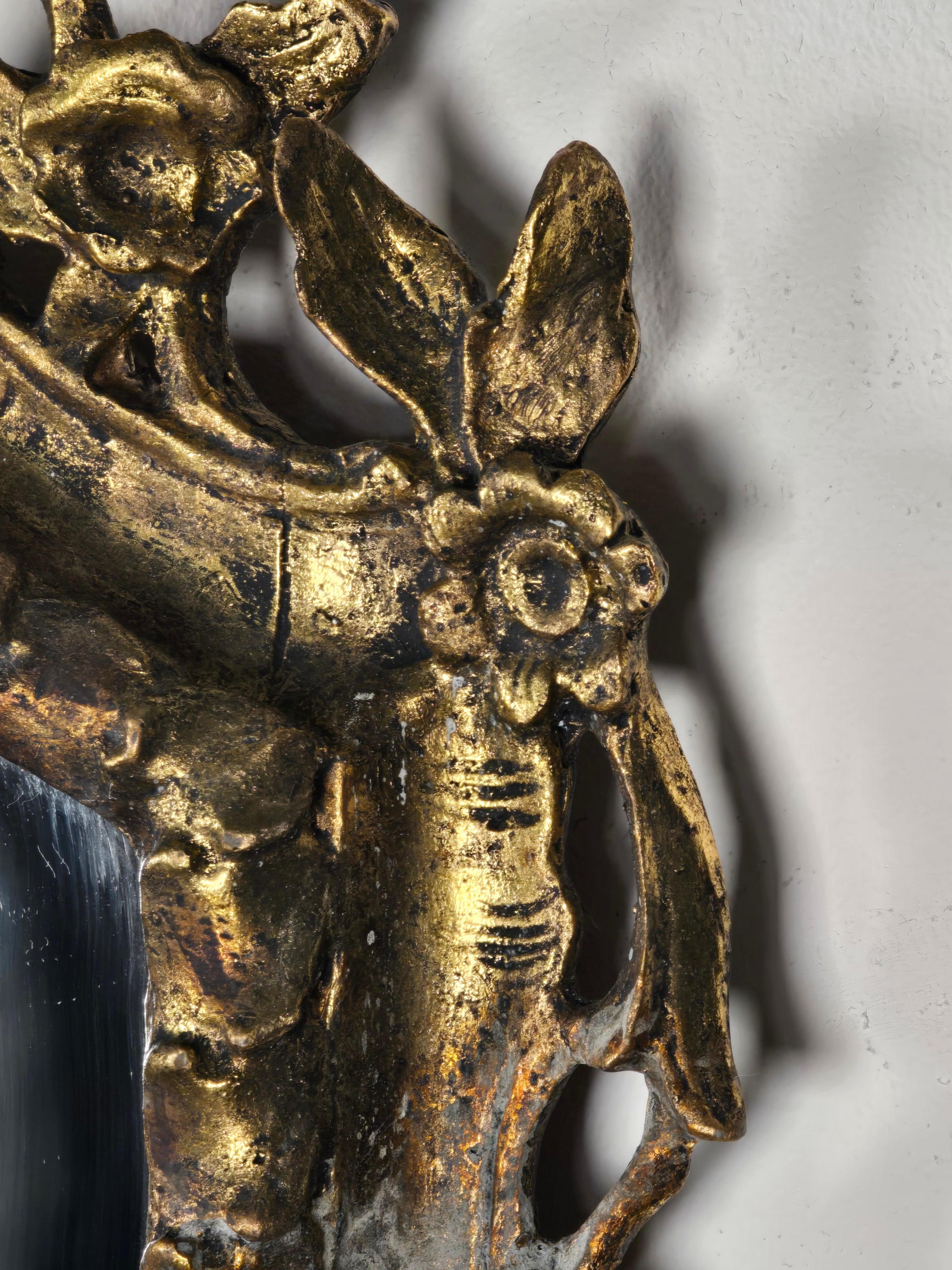 Milieu du XXe siècle Miroir doré de style rococo, milieu du 20e siècle Fonte de musée en vente