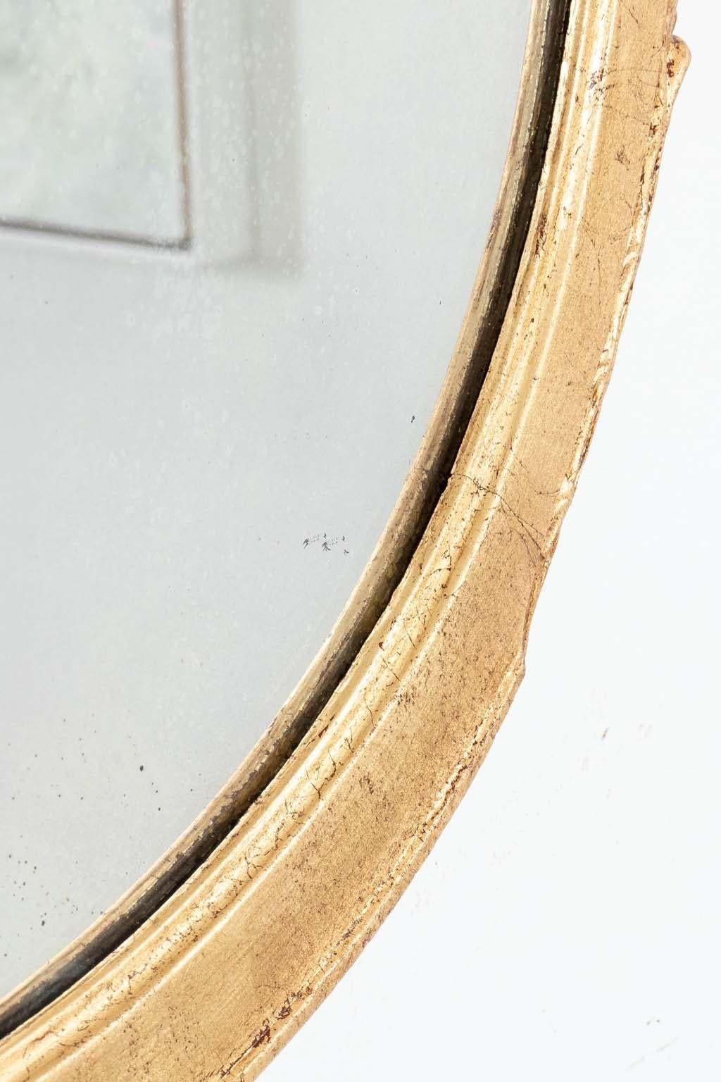 Miroir à bouclier doré Bon état - En vente à New York, NY