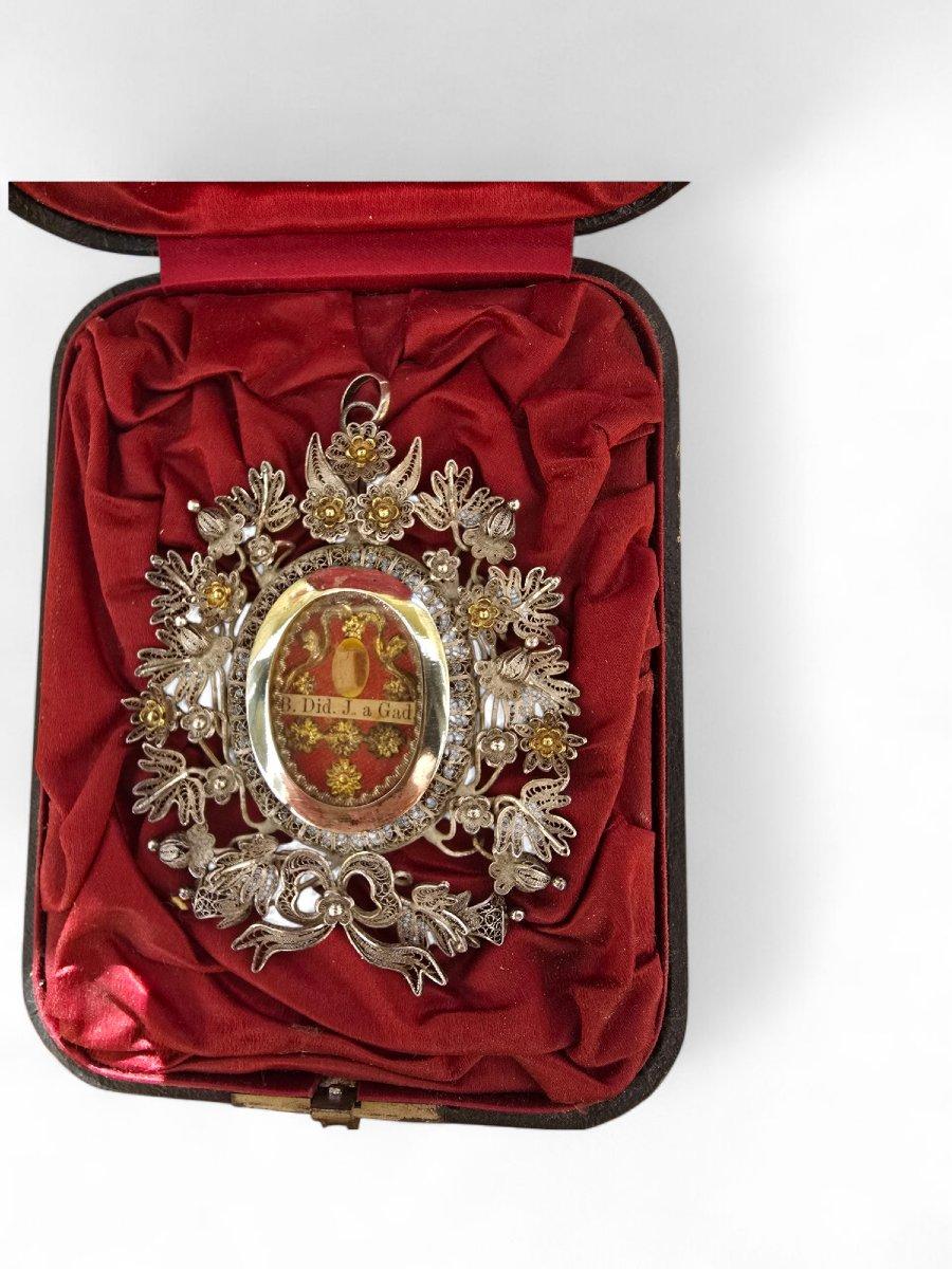Espagnol Reliquaire en argent doré - 19e siècle en vente