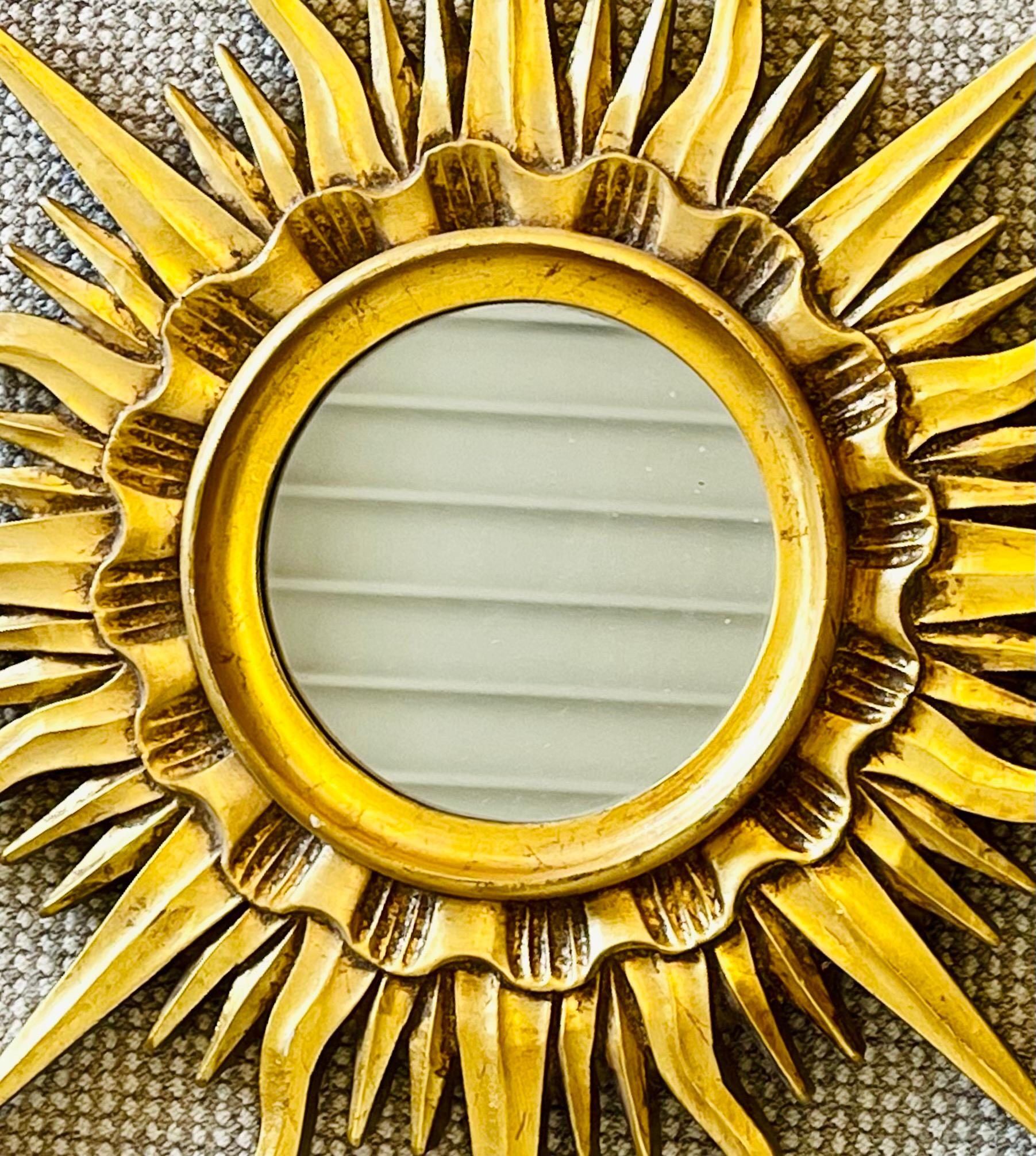 Mario Buatta, Hollywood Regency, Small Mirror, Giltwood, Italy, 1970s In Good Condition For Sale In Stamford, CT