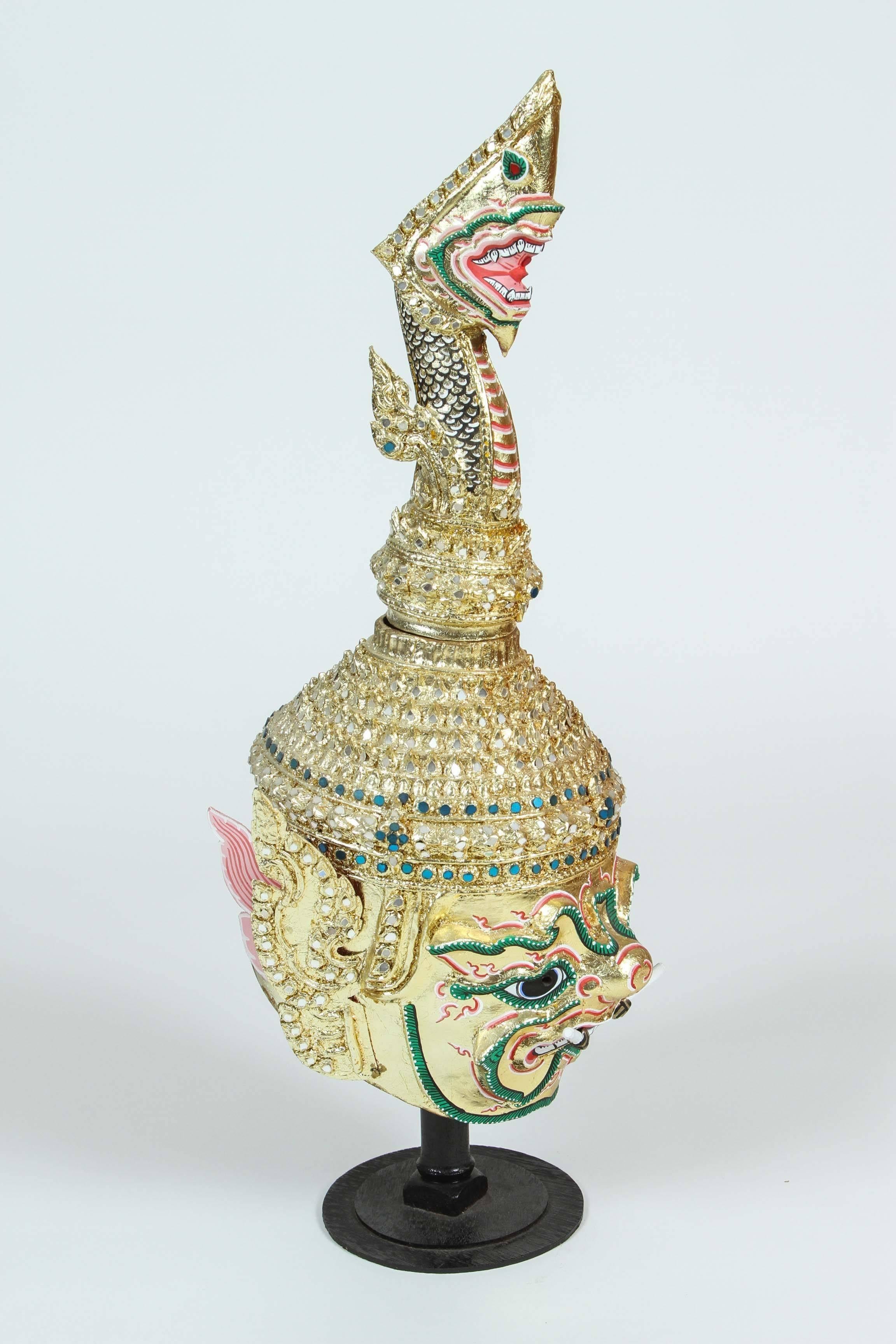Vergoldete thailändische Demon-Maske-Tänzer-Kopfschmuck Krone im Angebot 2