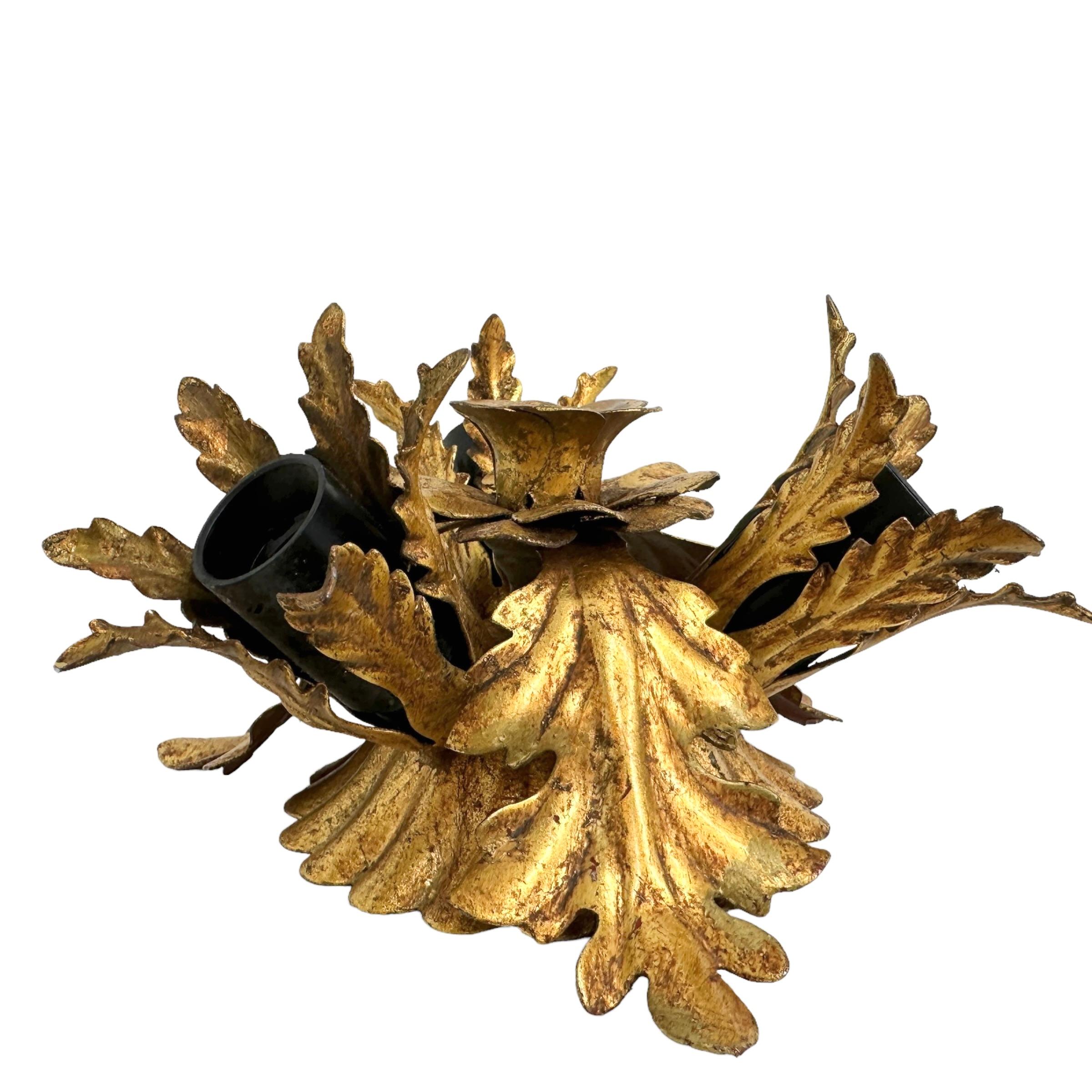 Métal Monture affleurante florentine à trois lumières en vermeil de Banci Tole Toleware Italy 1960s en vente