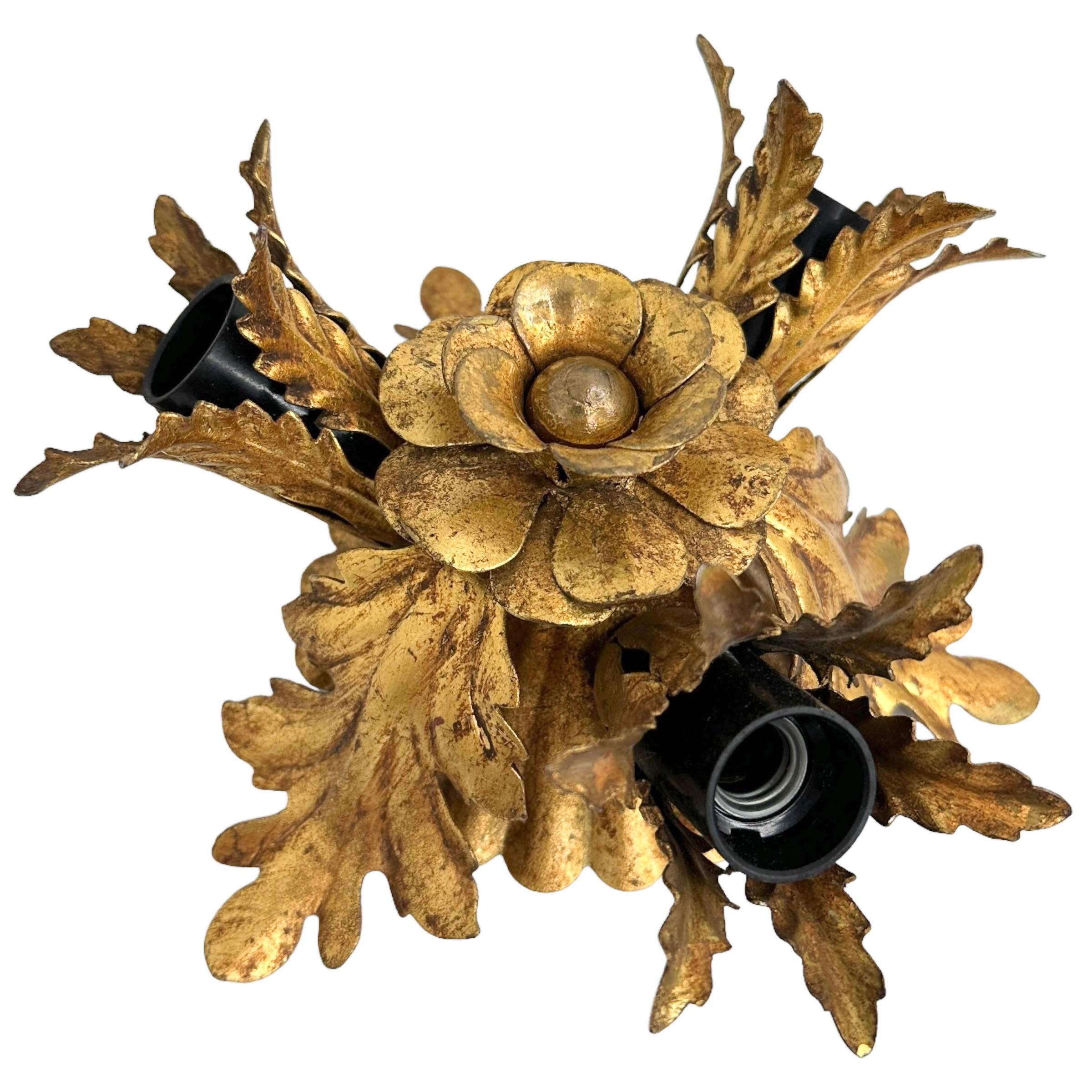Monture affleurante florentine à trois lumières en vermeil de Banci Tole Toleware Italy 1960s en vente 2