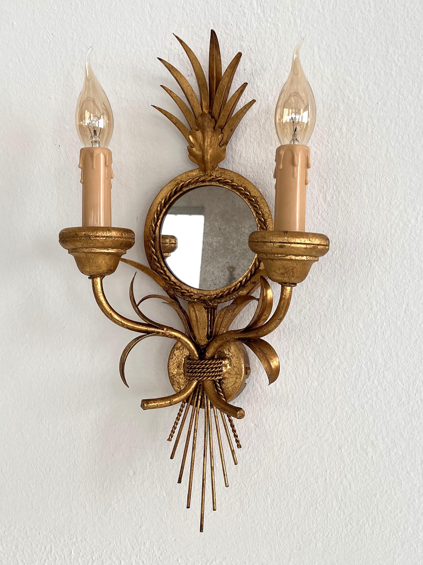 Mid-Century moderno Applique dorata con specchio e foglie antiche di Kögl, anni '70 in vendita