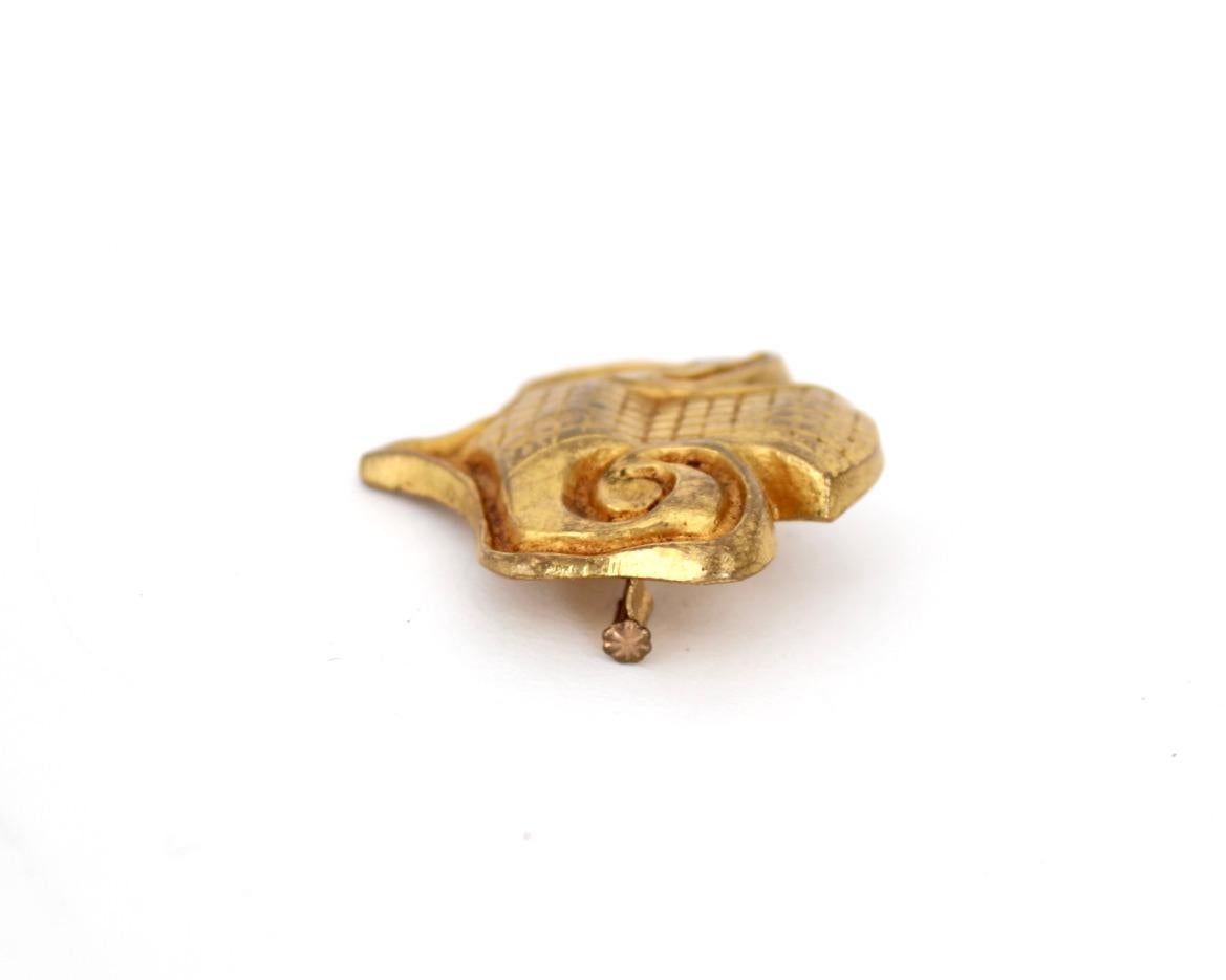 Gilt Washed Bronze Brooch Attributed to Line Vautrin Unsigned  In Good Condition For Sale In Chicago, IL