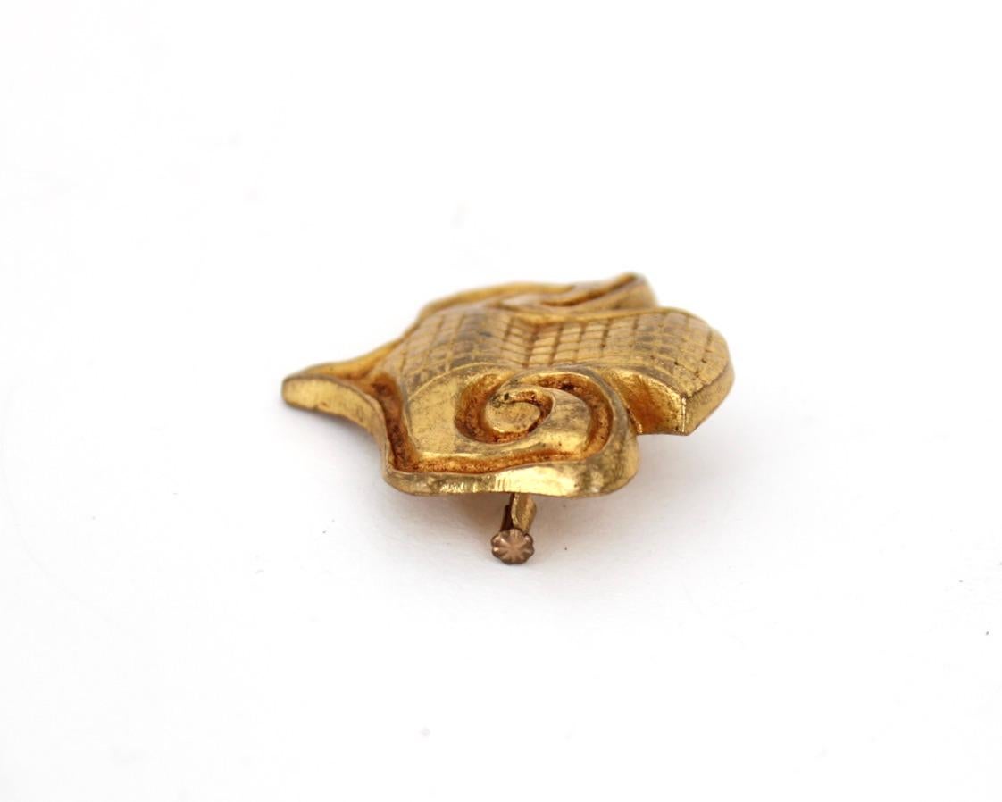 Mid-20th Century Gilt Washed Bronze Brooch Attributed to Line Vautrin Unsigned  For Sale