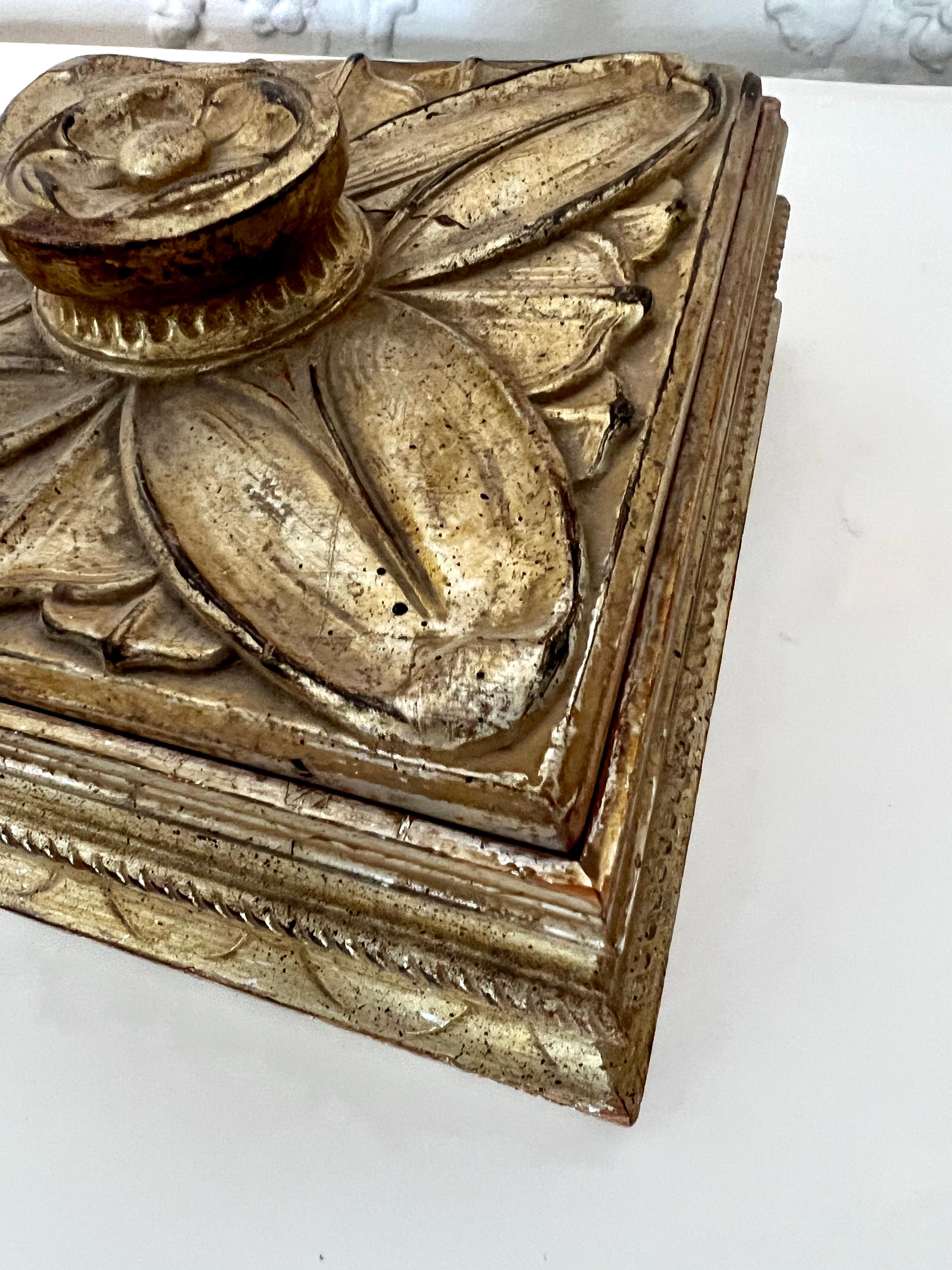 Gold Leaf Gilt Wood and Terracotta Hand Carved Italian Lidded Decorative Box  For Sale