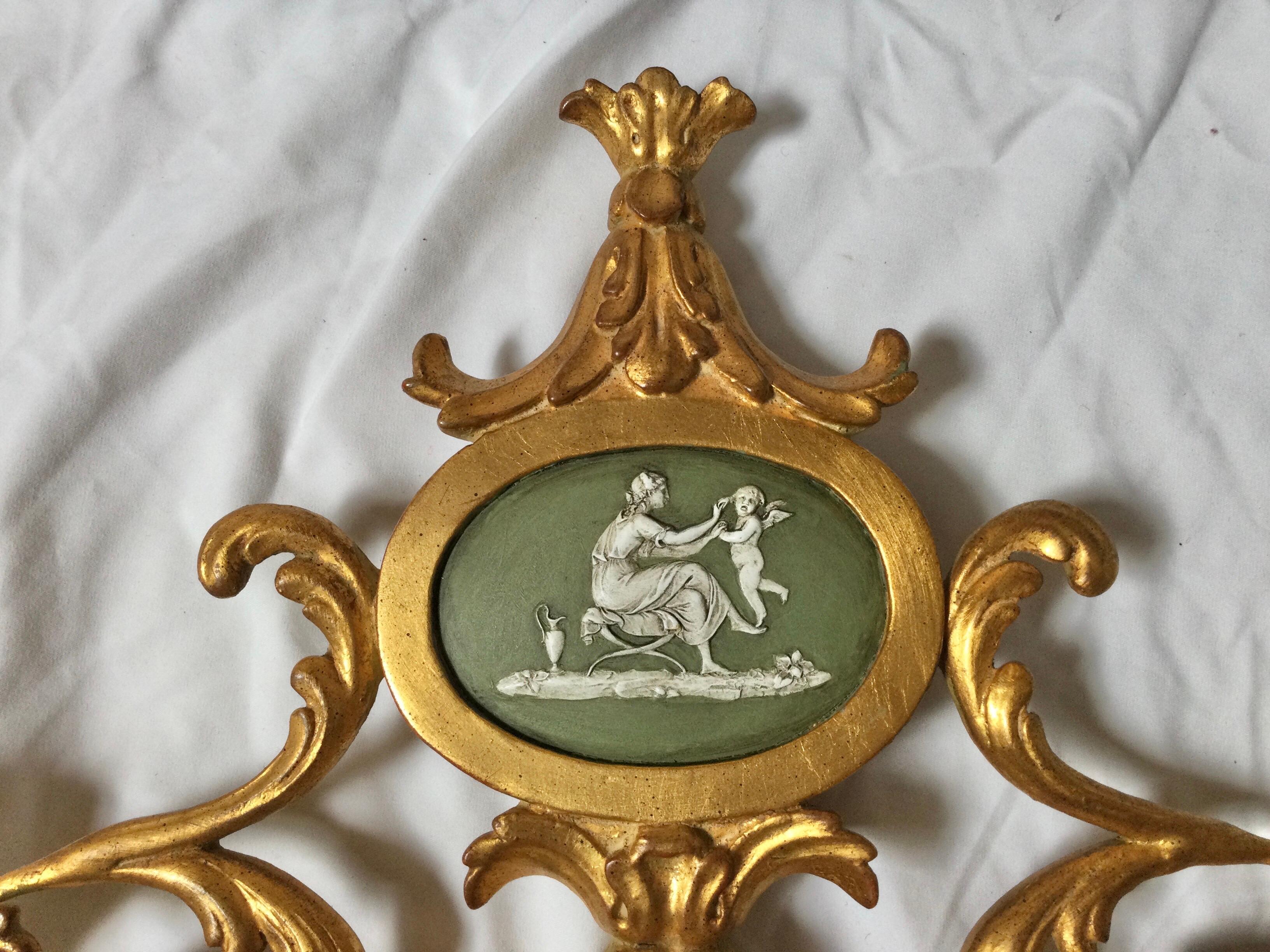 Miroir ovale en bois doré de style Louis XV par Carvers Guild en vente 1