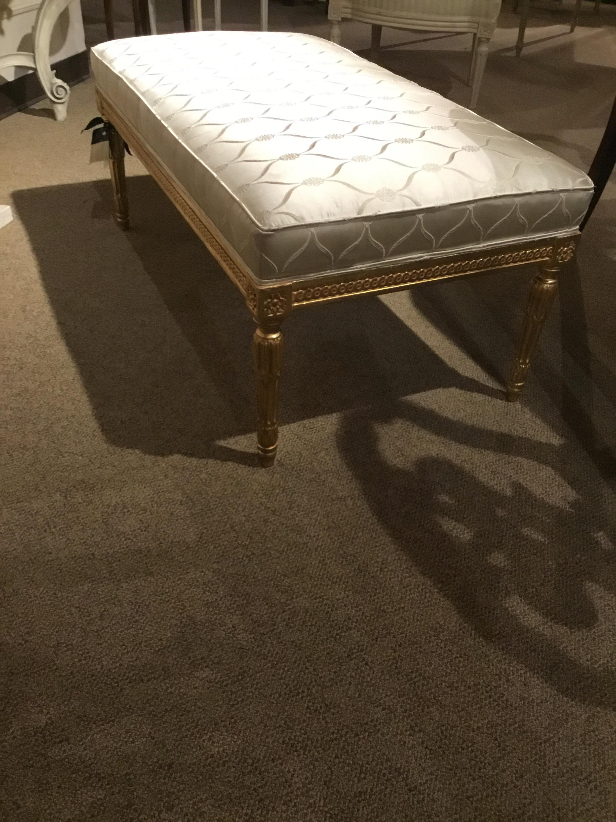 Giltwood Louis XVI Style Bench with White Silk Upholstery In Good Condition For Sale In Houston, TX