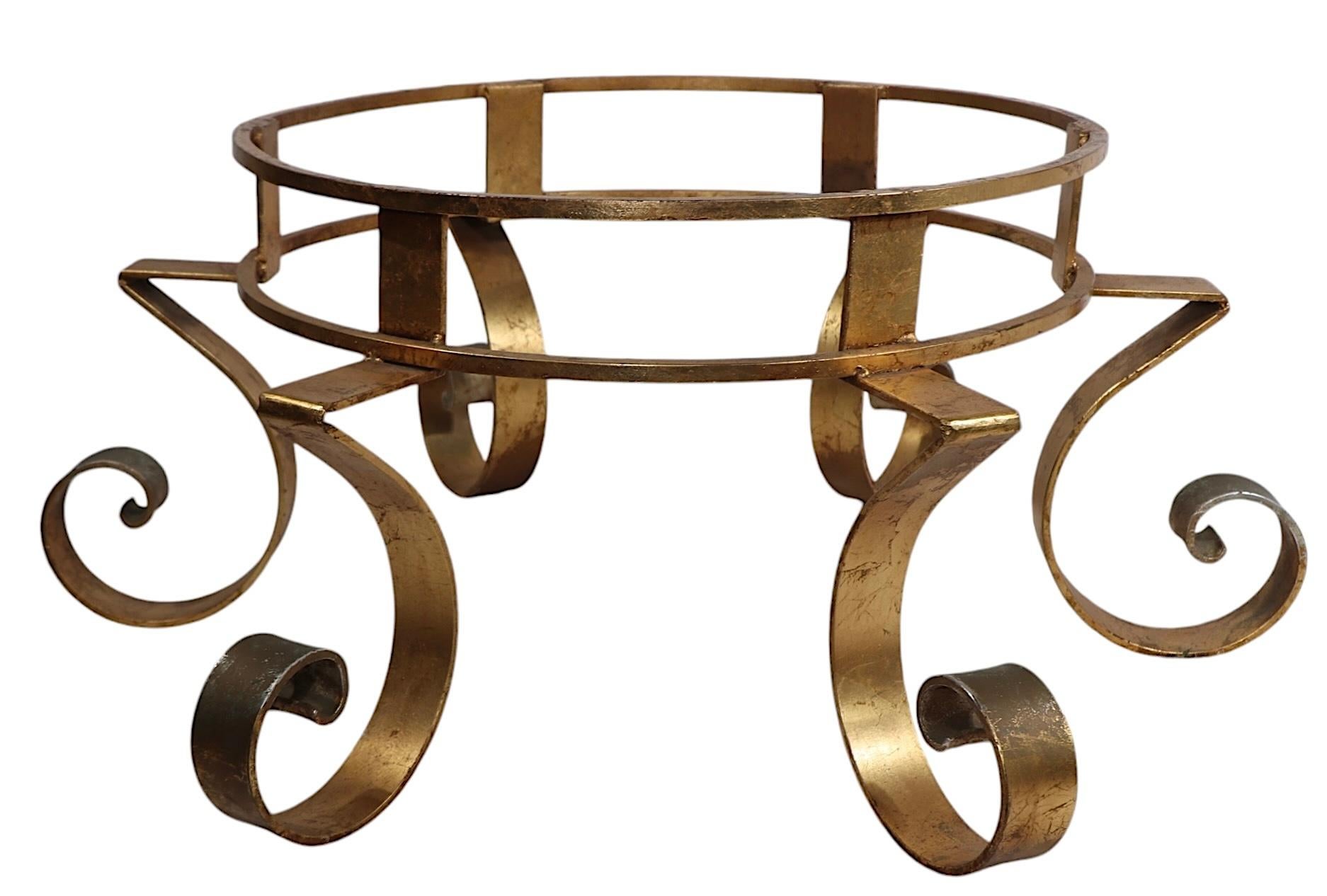 Table basse en fer forgé doré, onyx et résine écaillée dorée, d'Enzo Missoni en vente 2