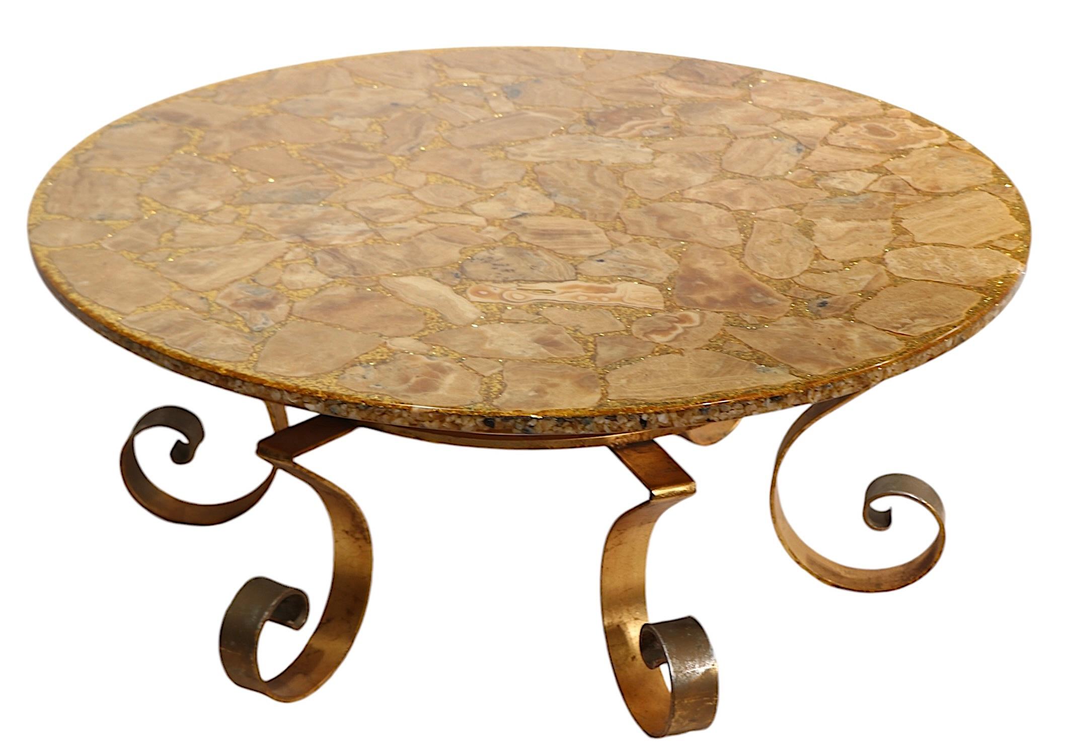 Table basse en fer forgé doré, onyx et résine écaillée dorée, d'Enzo Missoni Bon état - En vente à New York, NY