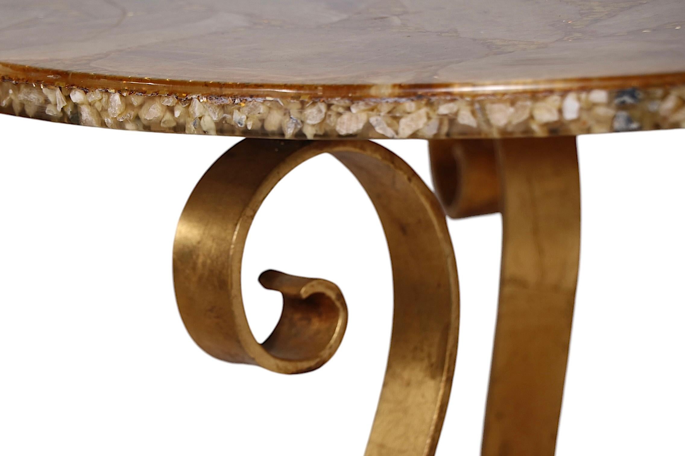 Table basse en fer forgé doré, onyx et résine écaillée dorée, d'Enzo Missoni en vente 1