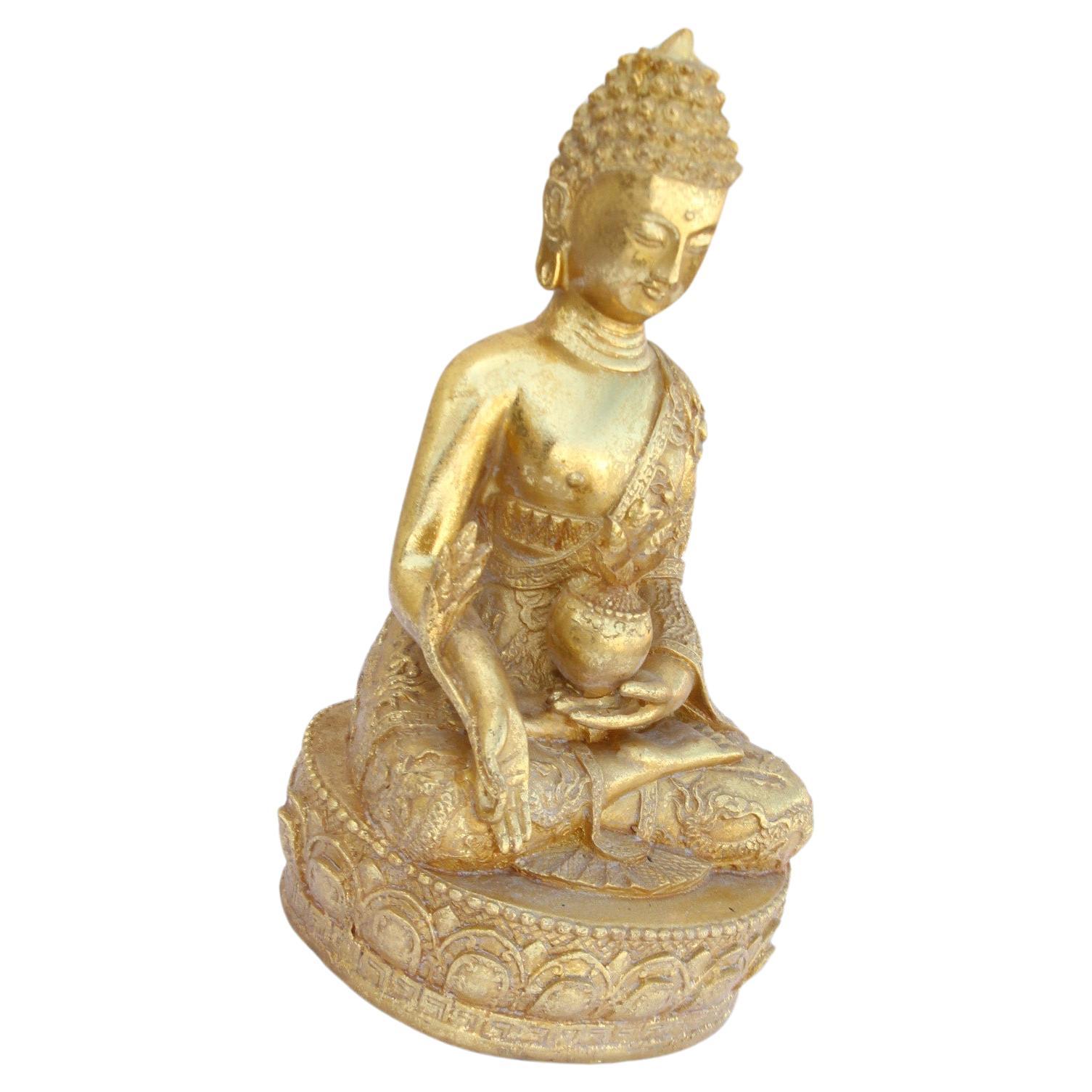 Questa scultura di Buddha è realizzata in bronzo e presenta una doratura. Il Buddha siede in posizione di meditazione. La posizione può essere vista come Feng Shui. Si trova su una base in bronzo dorato. La scultura ha un sacco di  dettaglio nella