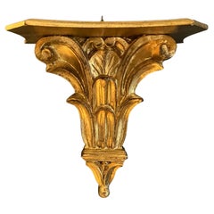 Soporte de pared de madera de giltwood con hoja de acanto