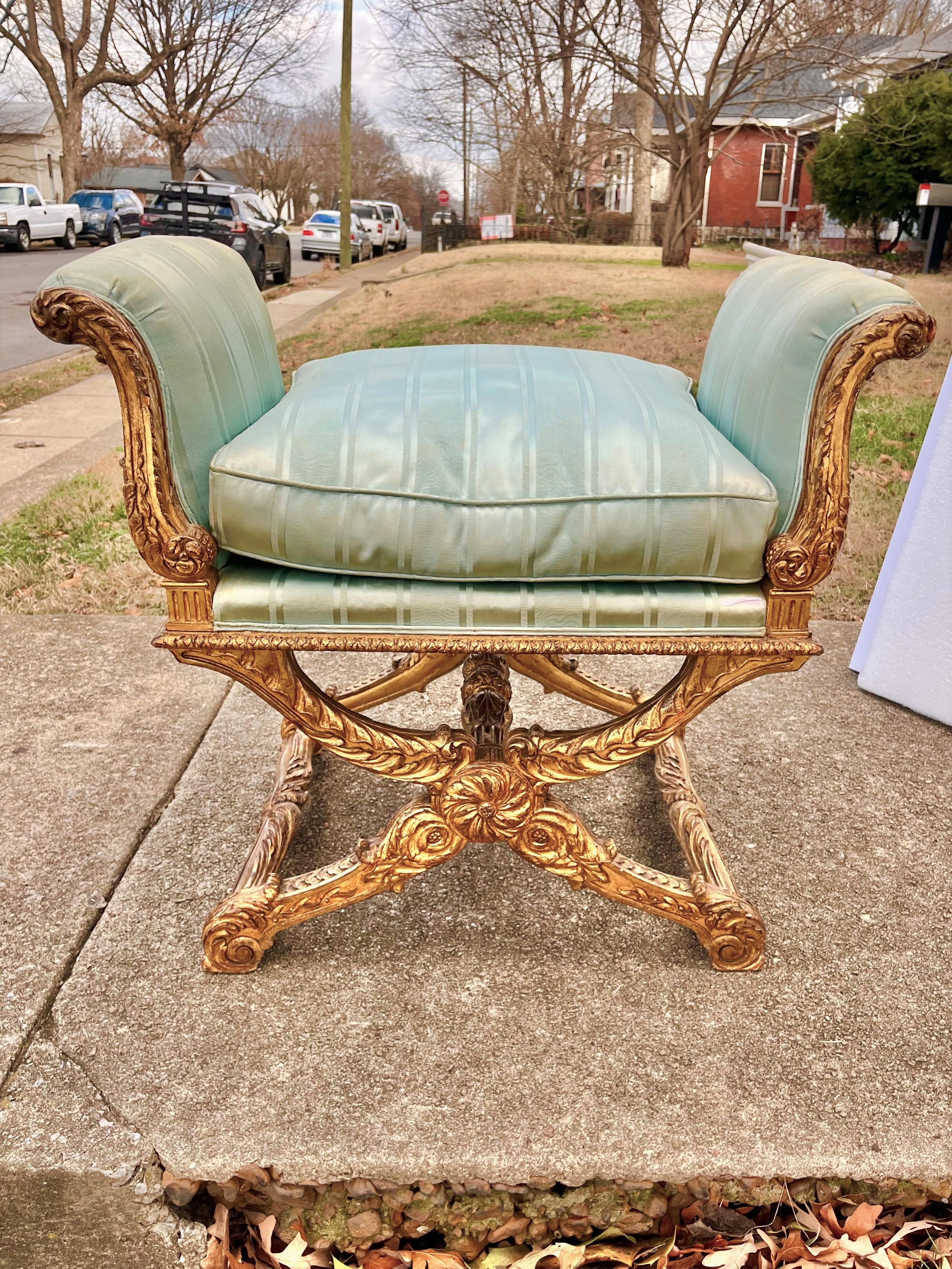 Giltwood Bench or Window Seat in Louis XV Style For Sale 8