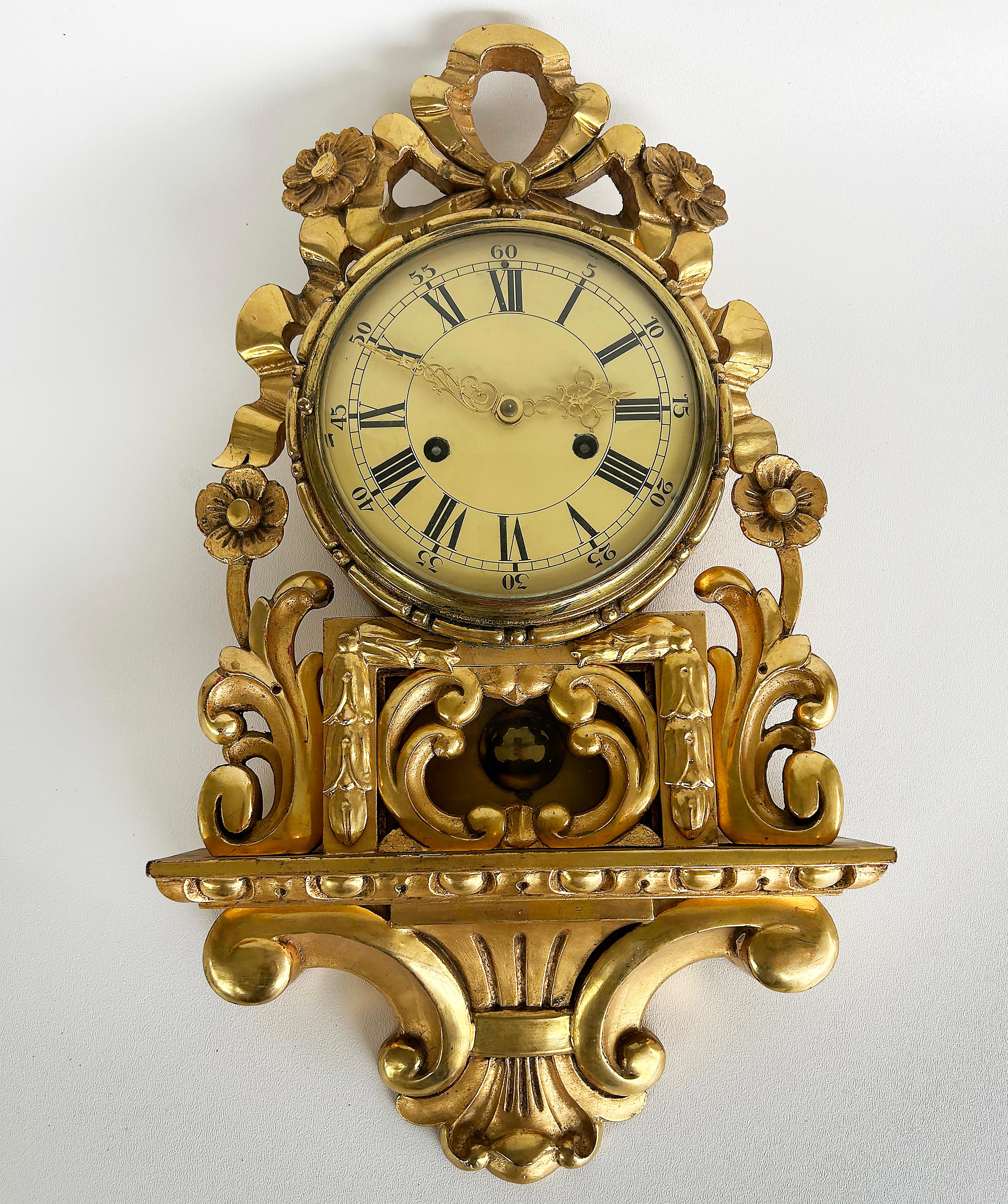 Giltwood Cartel Wall Clock Complete, Original Key, Enameled Face, Pendulum For Sale 1