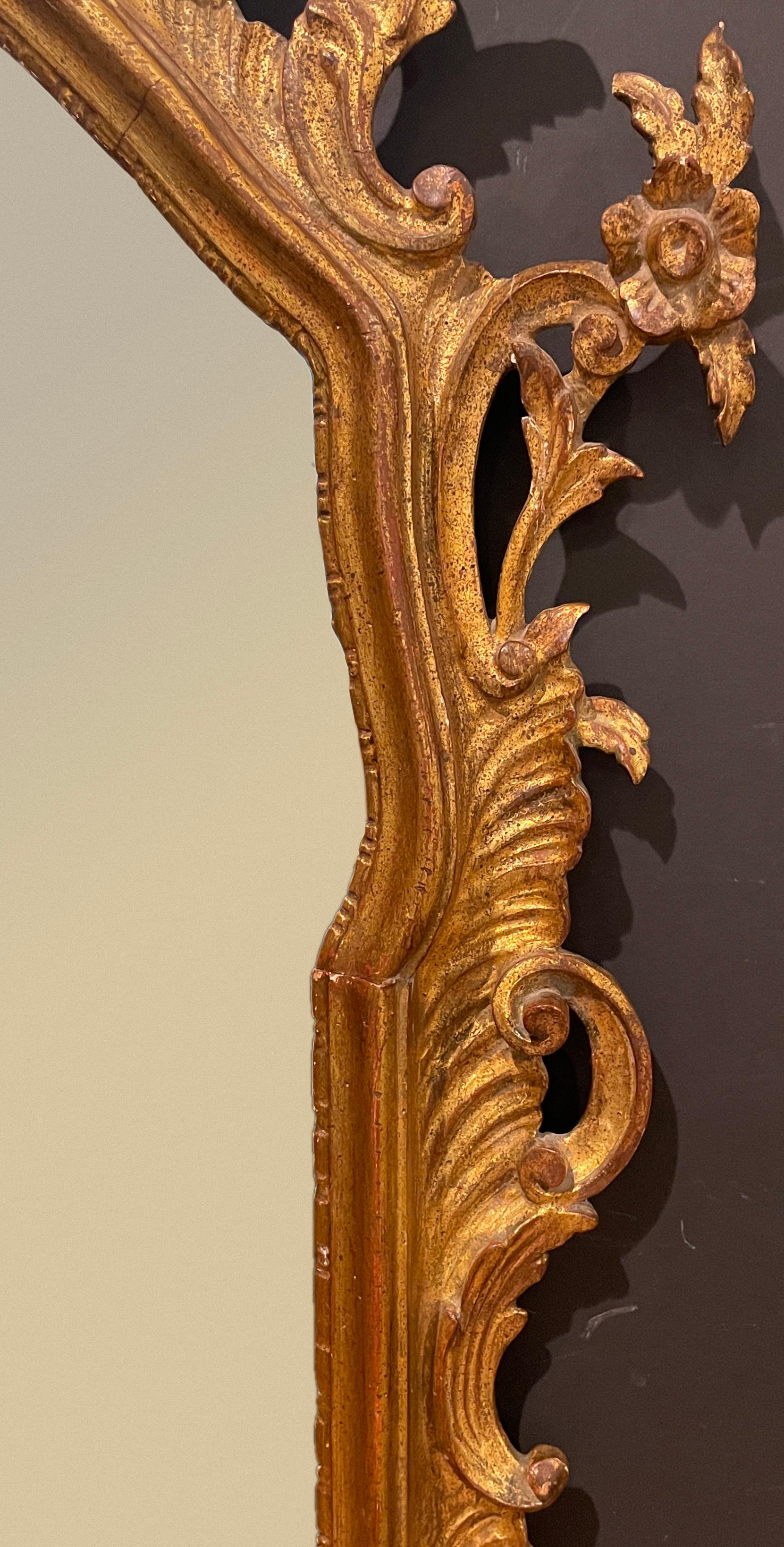 Geschnitzter Barockspiegel mit vier Tafeln aus vergoldetem Holz im Zustand „Gut“ im Angebot in Norwood, NJ
